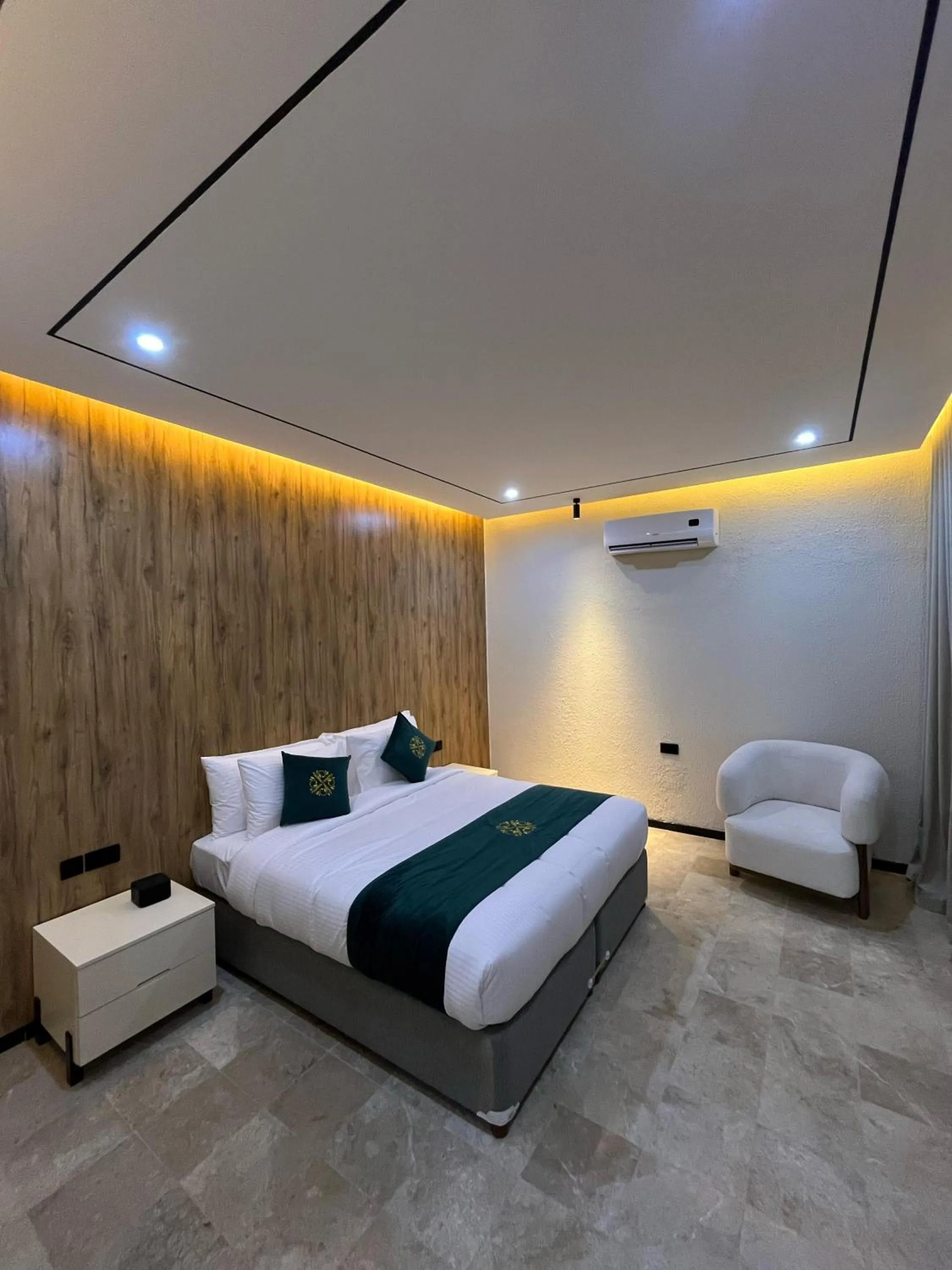 Bedroom, Bed in Al Sawadi Beach Resort & Spa