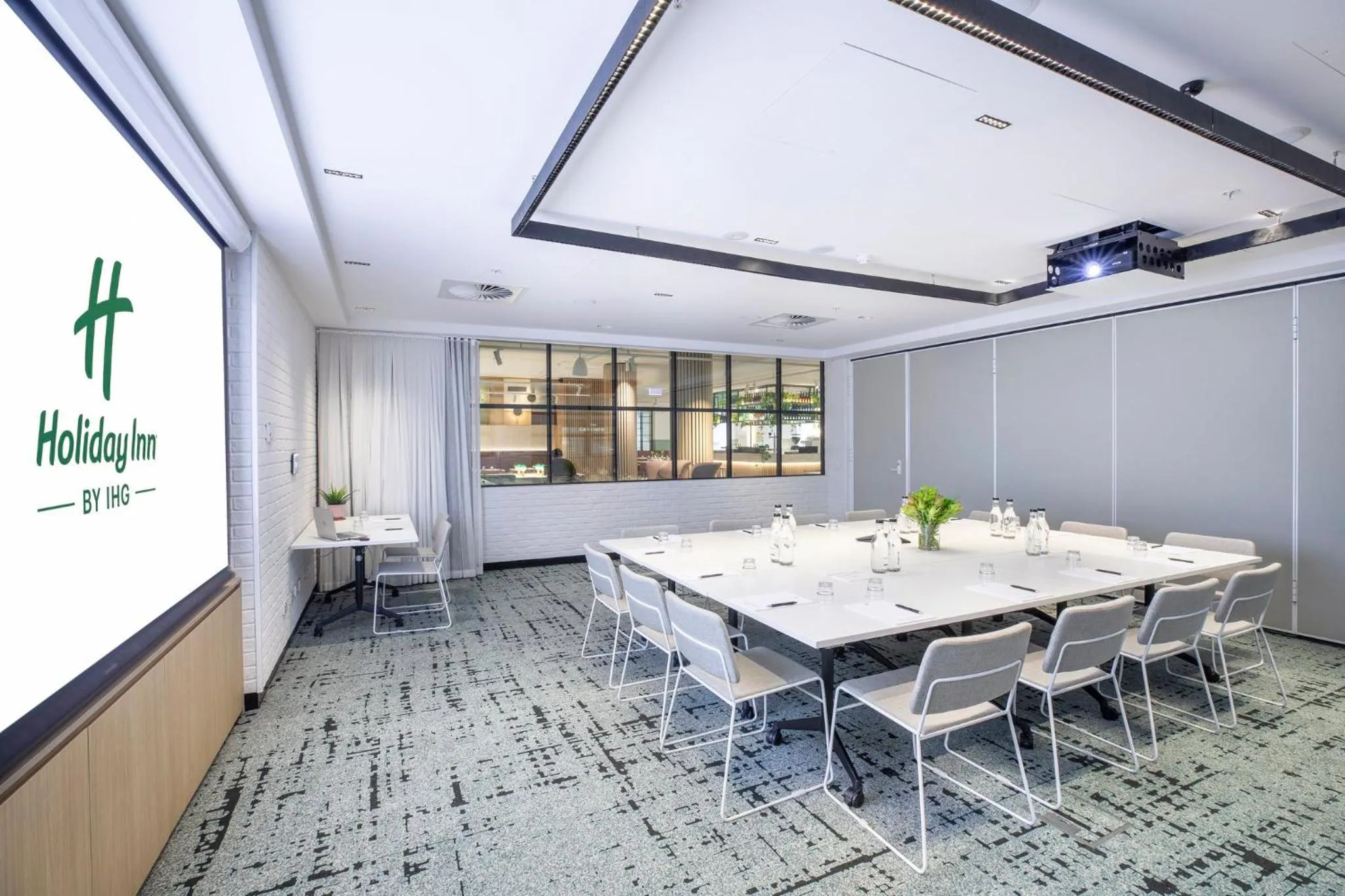 Meeting/conference room in Holiday Inn Melbourne Bourke Street Mall by IHG