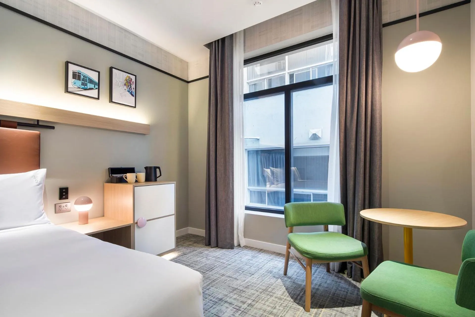 Bedroom, Bed in Holiday Inn Melbourne Bourke Street Mall by IHG