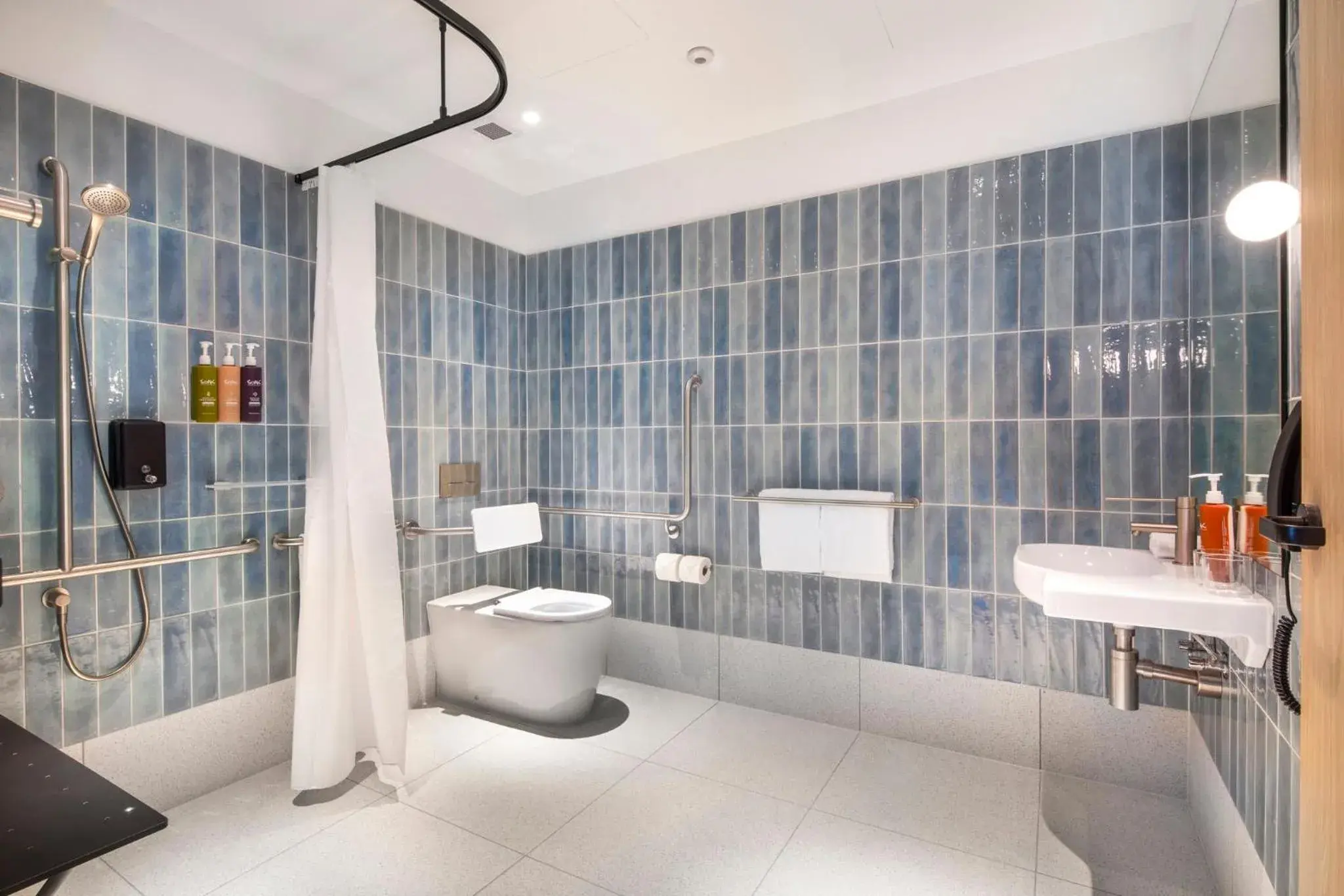 Standard King Room - Accessible in Holiday Inn Melbourne Bourke Street Mall by IHG Standard King Room - Accessible in Holiday Inn Melbourne Bourke Street Mall by IHG