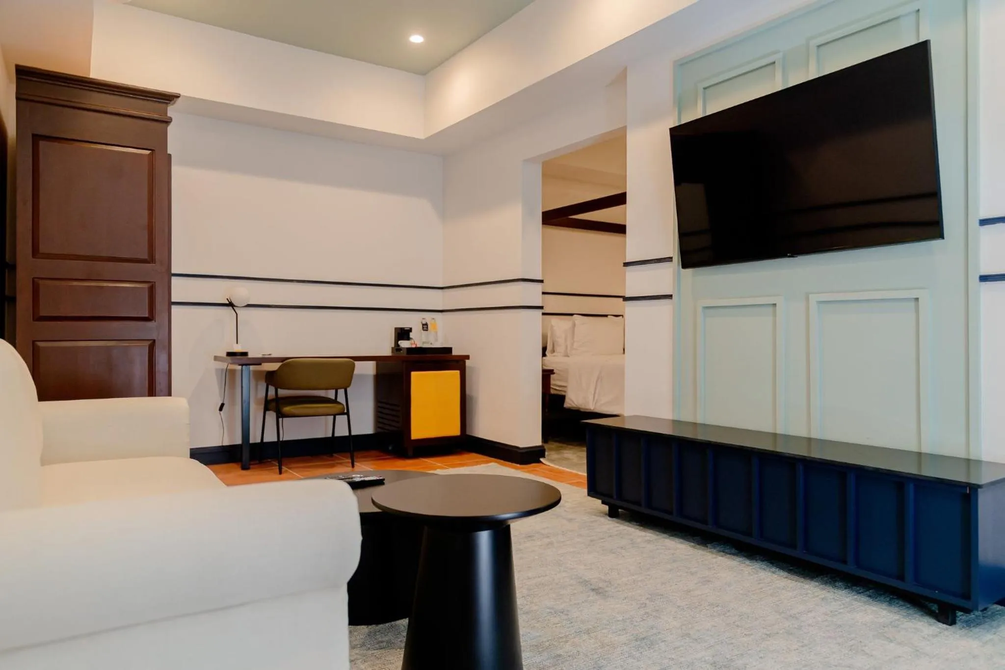 Photo of the whole room in voco Lake Nicaragua - Granada by IHG