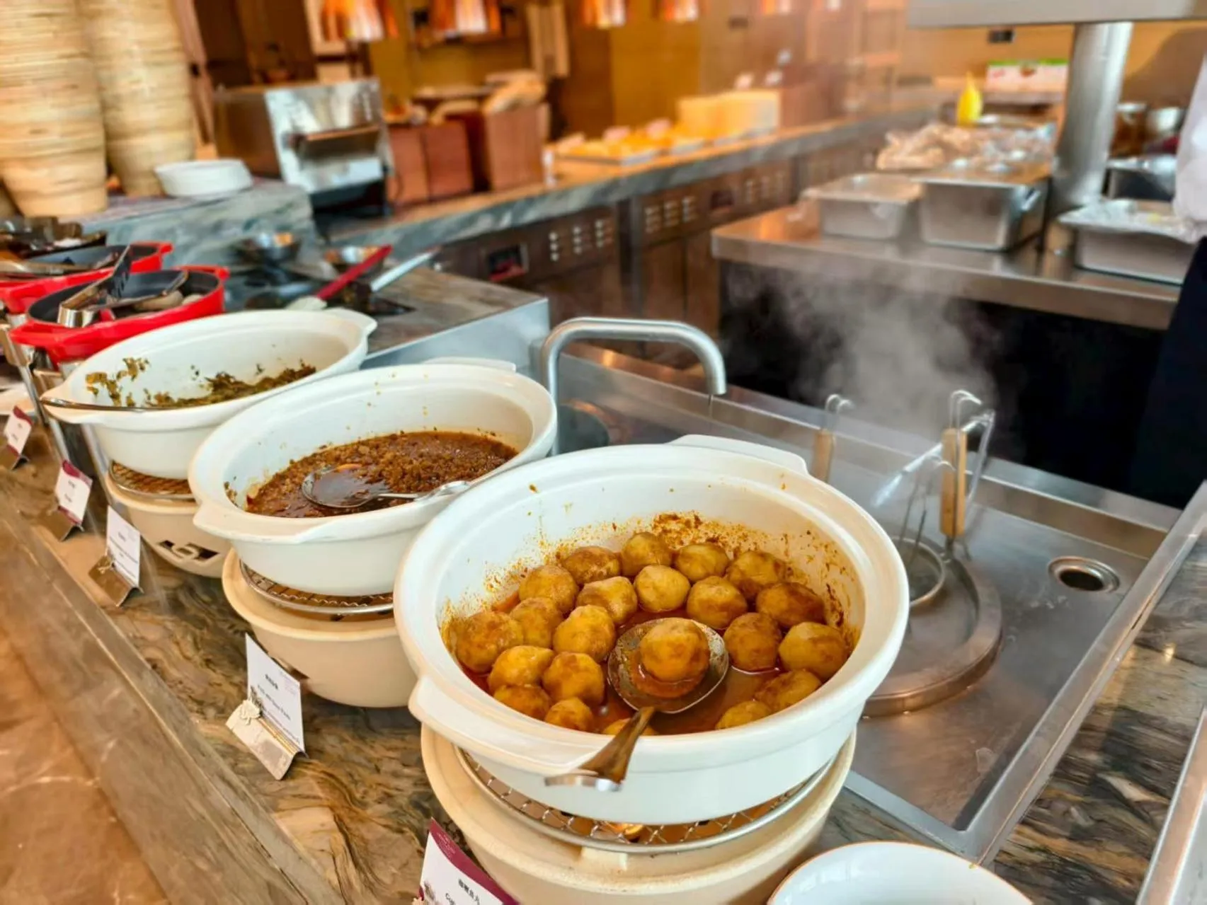 Breakfast in Crowne Plaza Wuhan Tianhe Airport by IHG