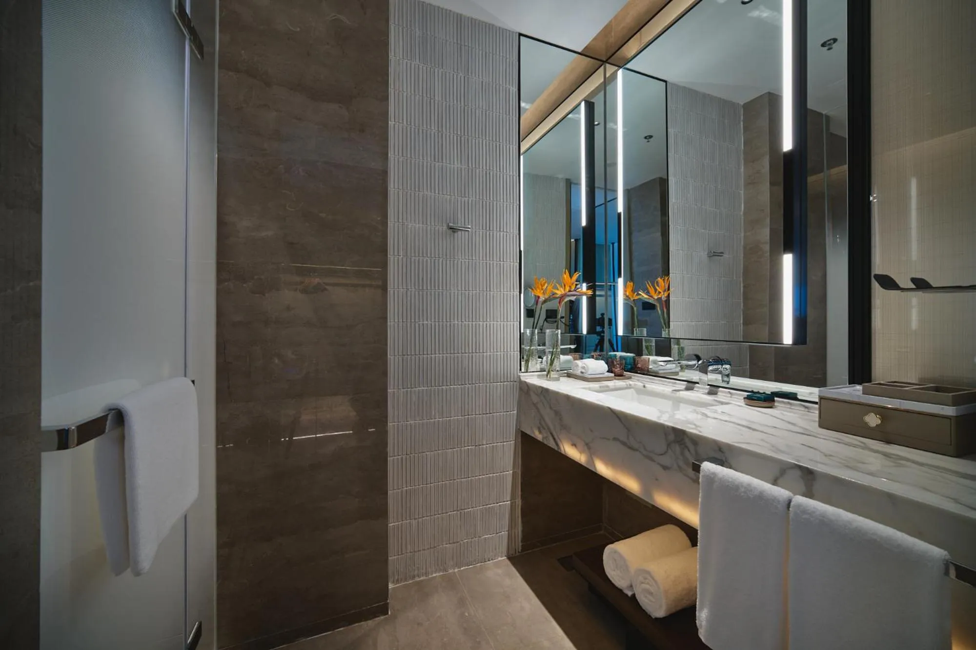 Bathroom in Crowne Plaza Wuhan Tianhe Airport by IHG