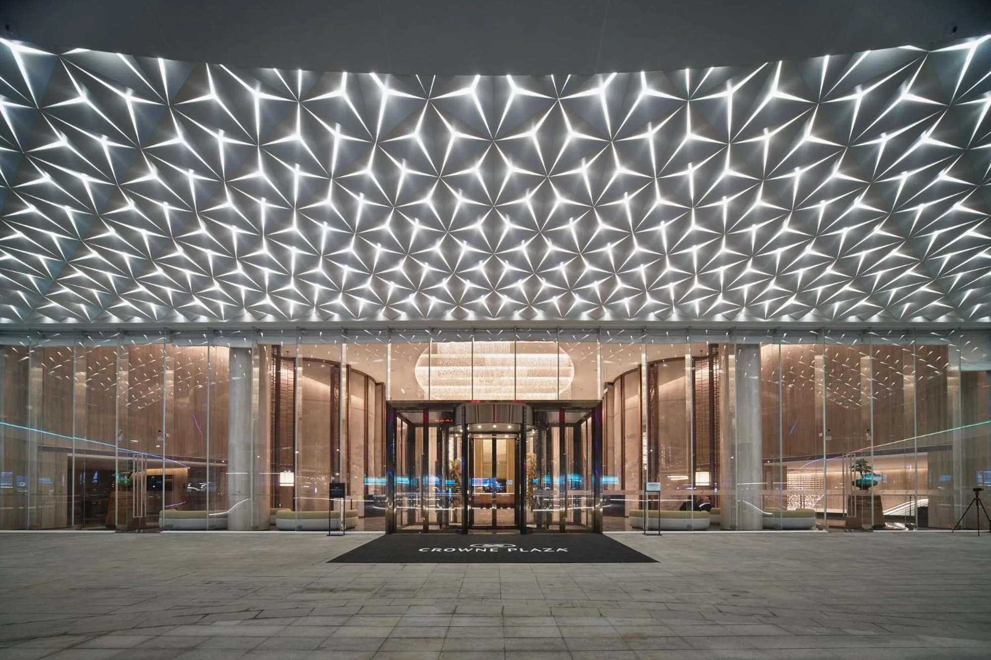 Property building in Crowne Plaza Wuhan Tianhe Airport by IHG