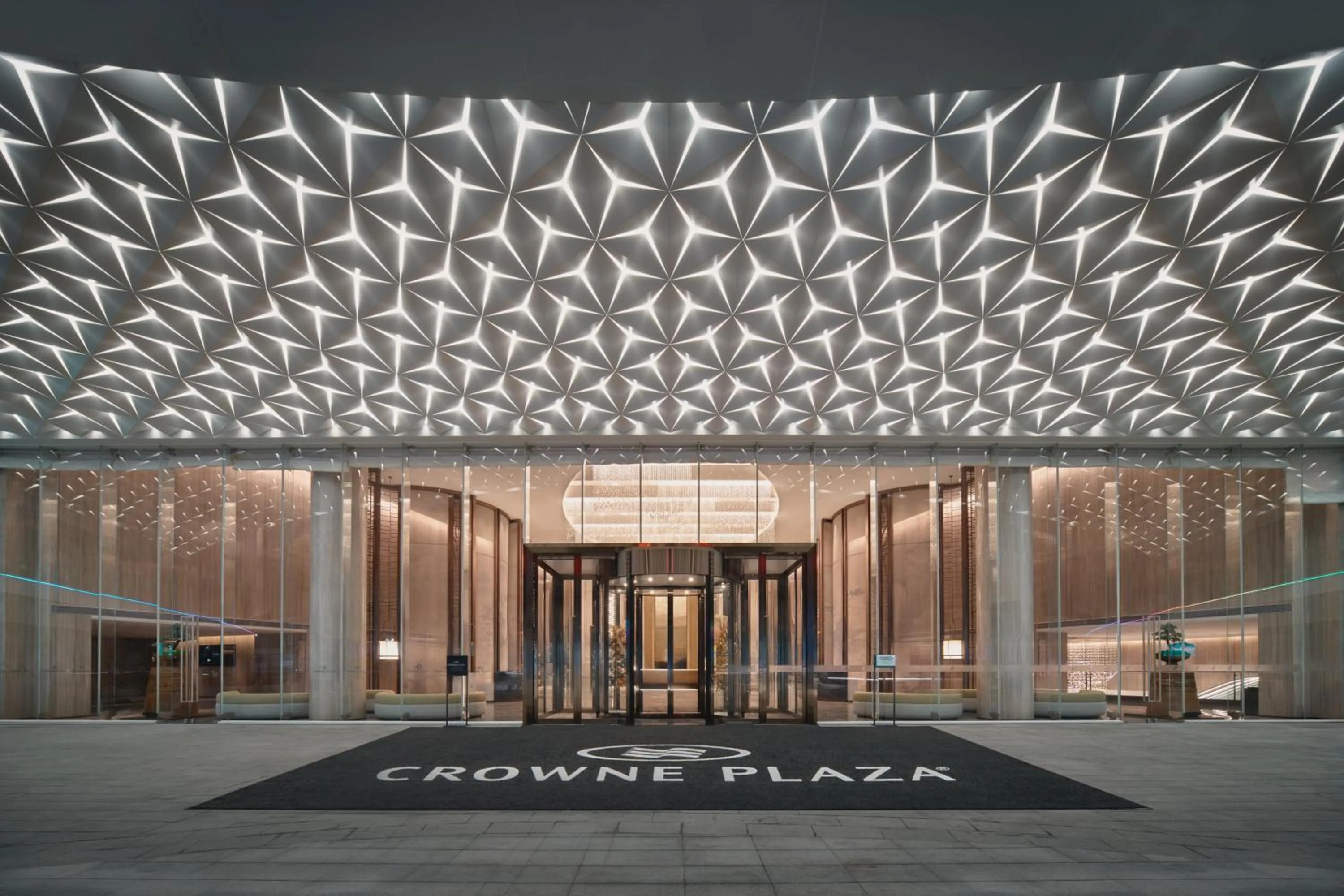 Property building in Crowne Plaza Wuhan Tianhe Airport by IHG