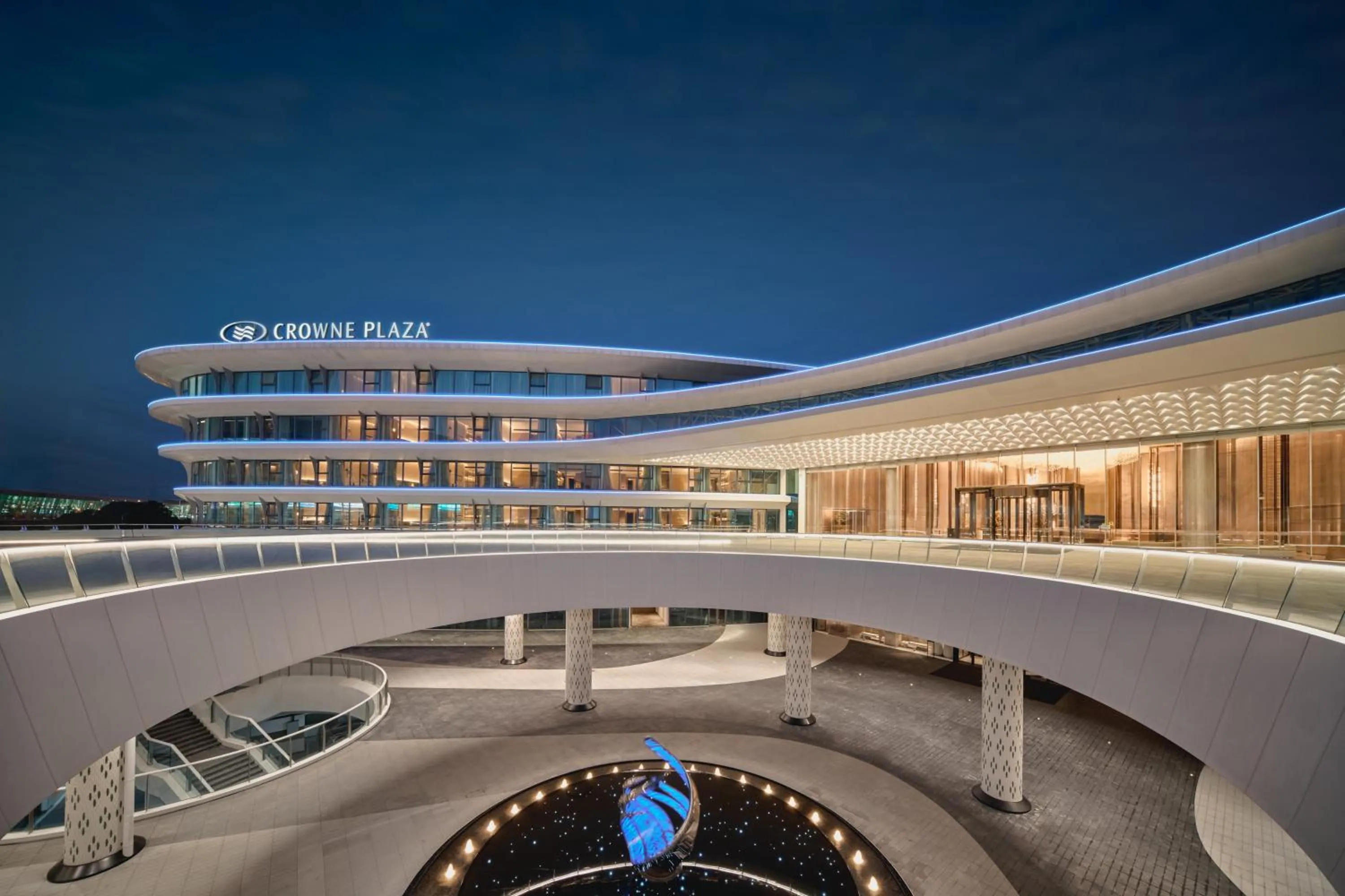 Property building in Crowne Plaza Wuhan Tianhe Airport by IHG