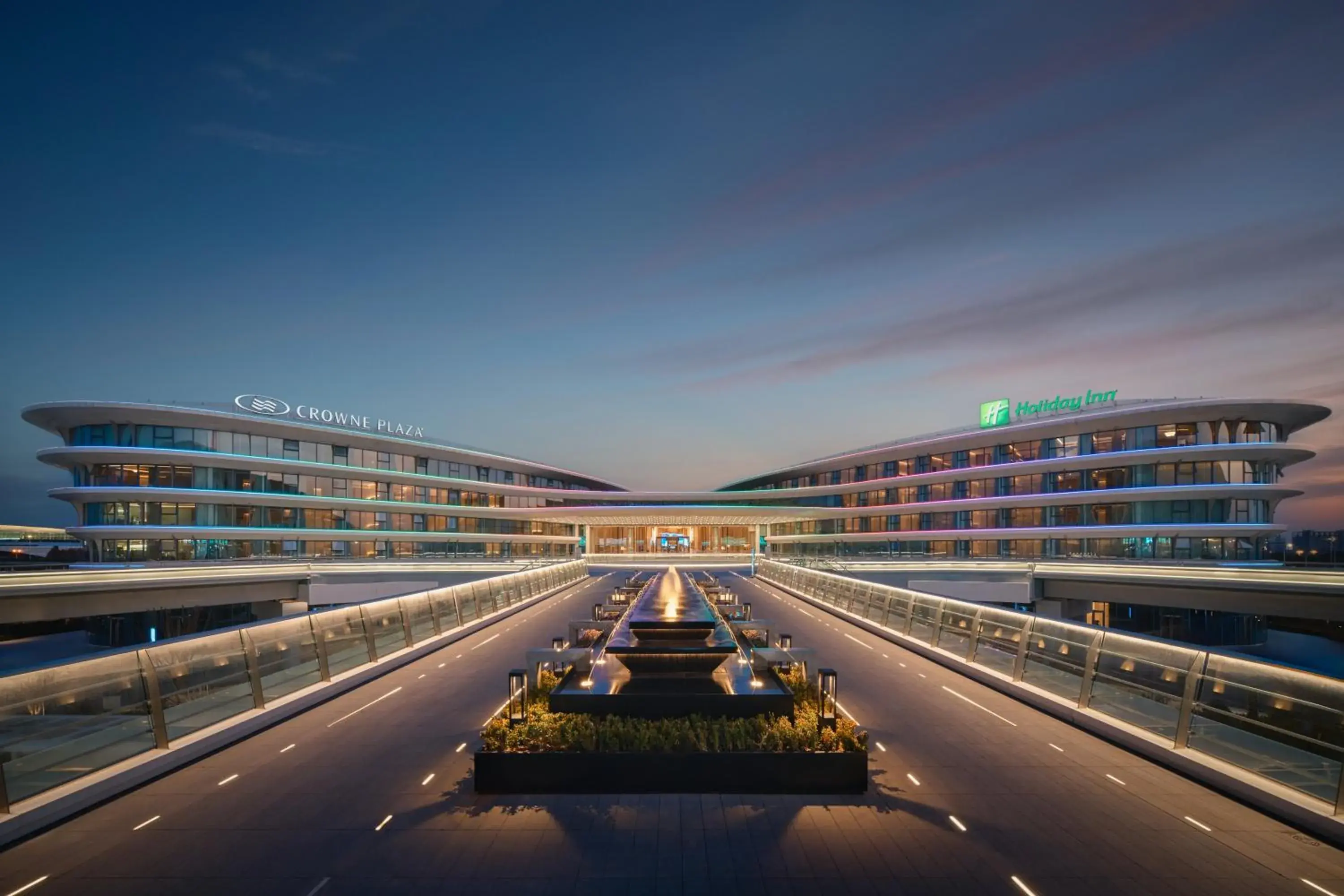Crowne Plaza Wuhan Tianhe Airport by IHG Crowne Plaza Wuhan Tianhe Airport by IHG