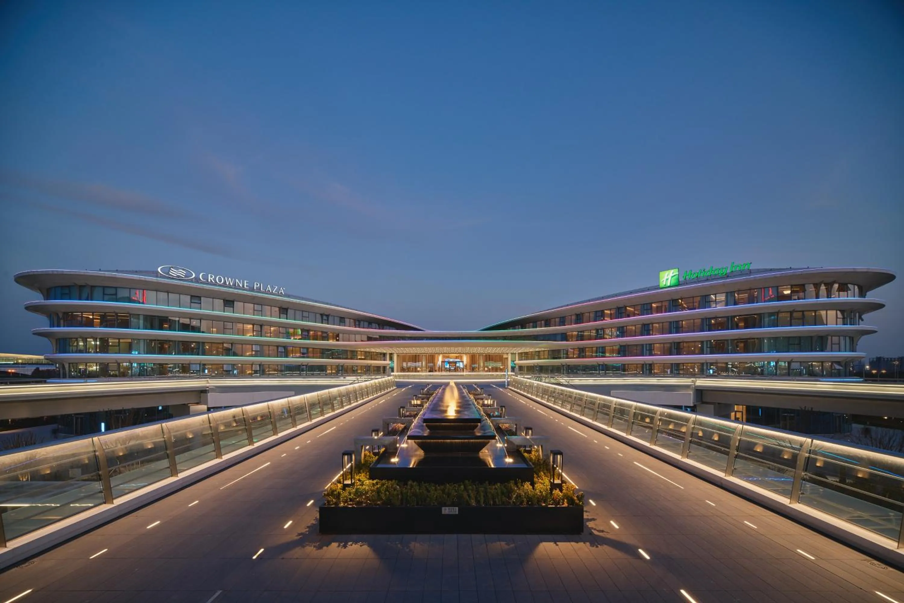 Night in Holiday Inn Wuhan Tianhe Airport by IHG
