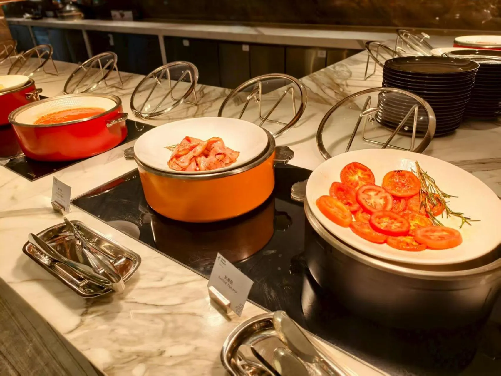 Breakfast in Holiday Inn Wuhan Tianhe Airport by IHG