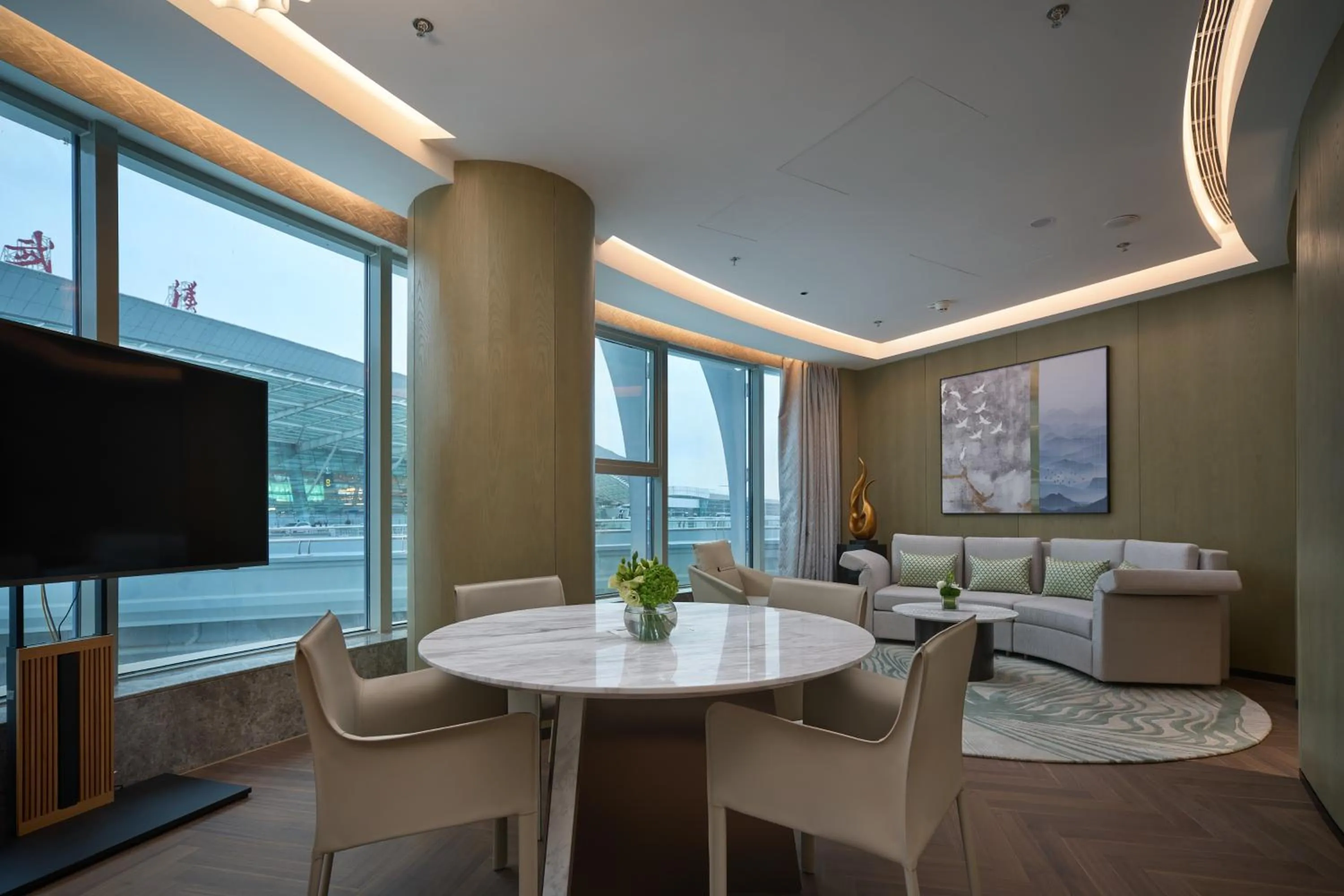 TV and multimedia in Holiday Inn Wuhan Tianhe Airport by IHG