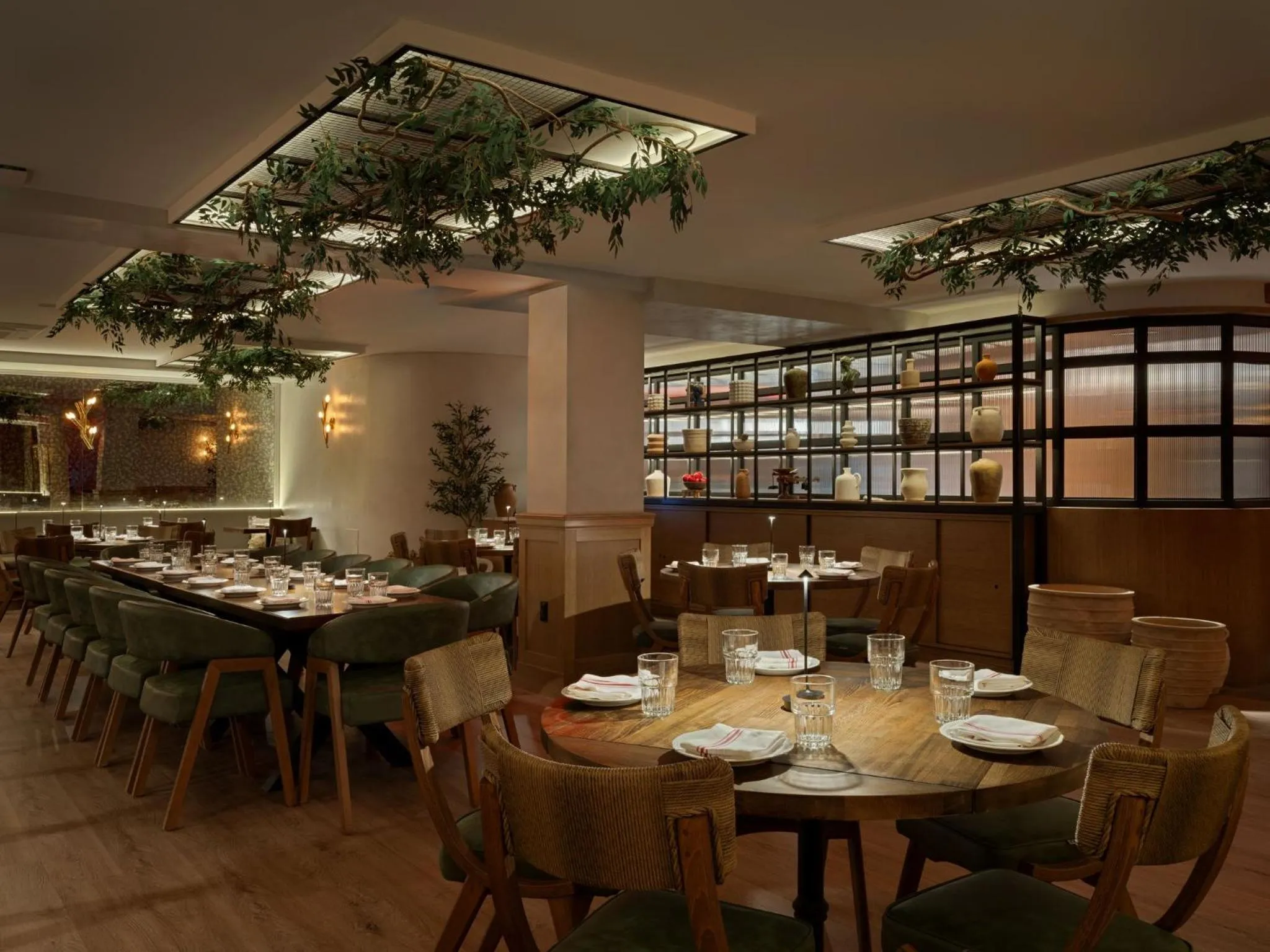 Restaurant/places to eat in voco Astoria by IHG