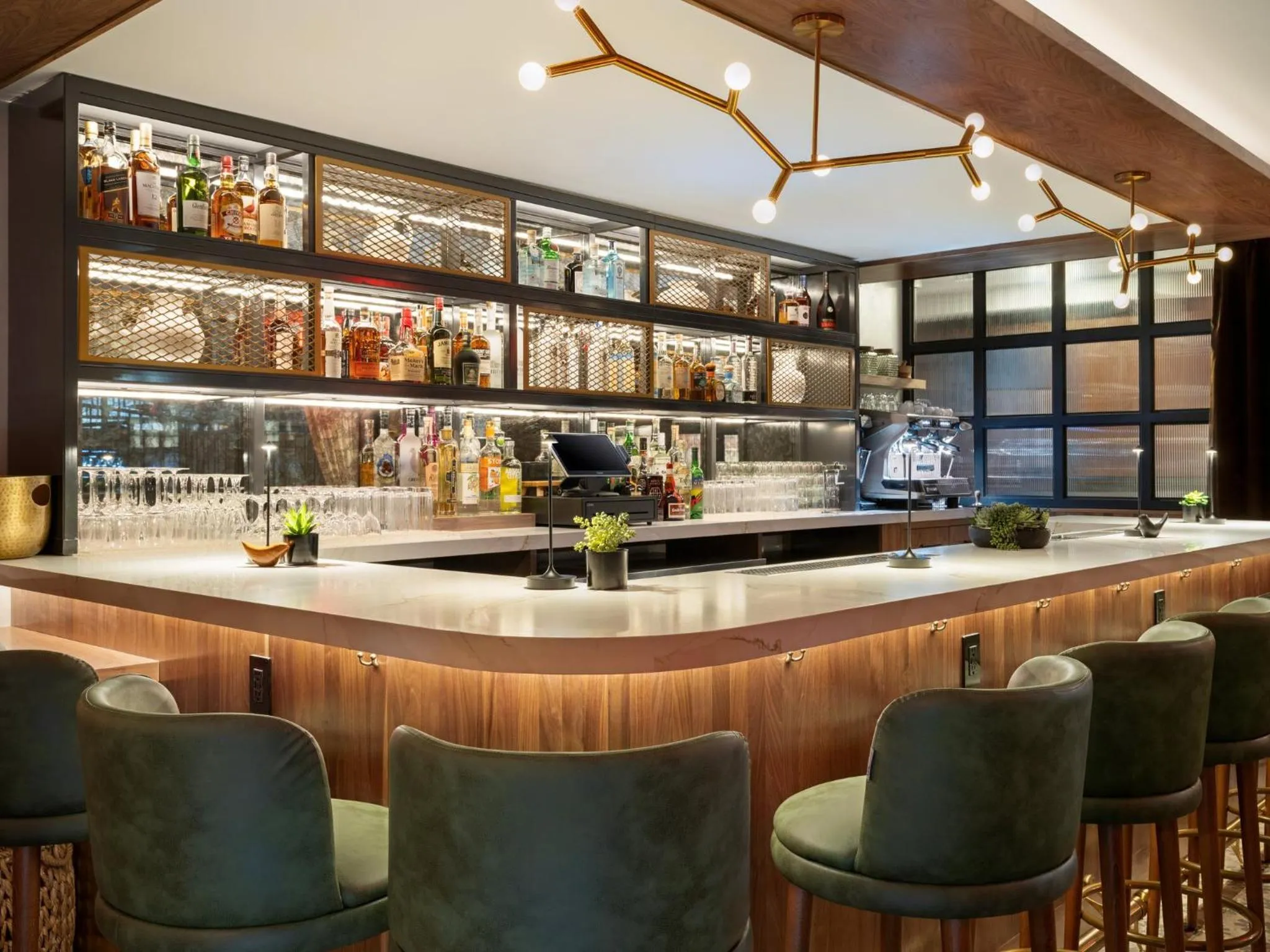 Restaurant/places to eat in voco Astoria by IHG