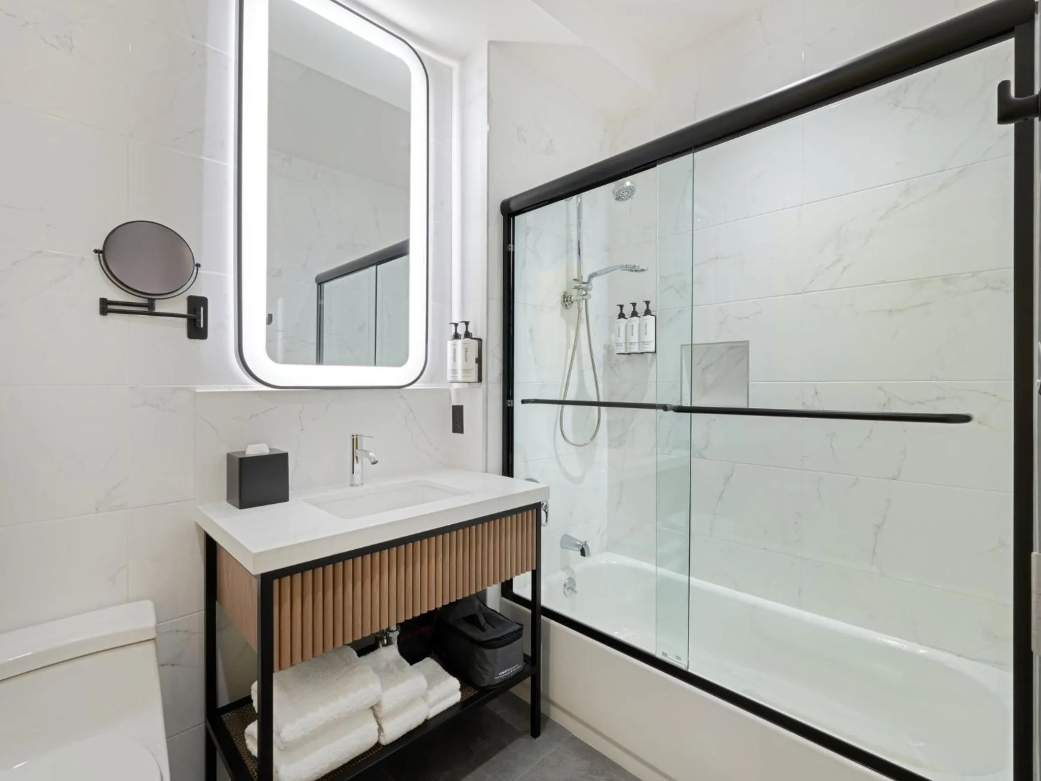 Bathroom in voco Astoria by IHG