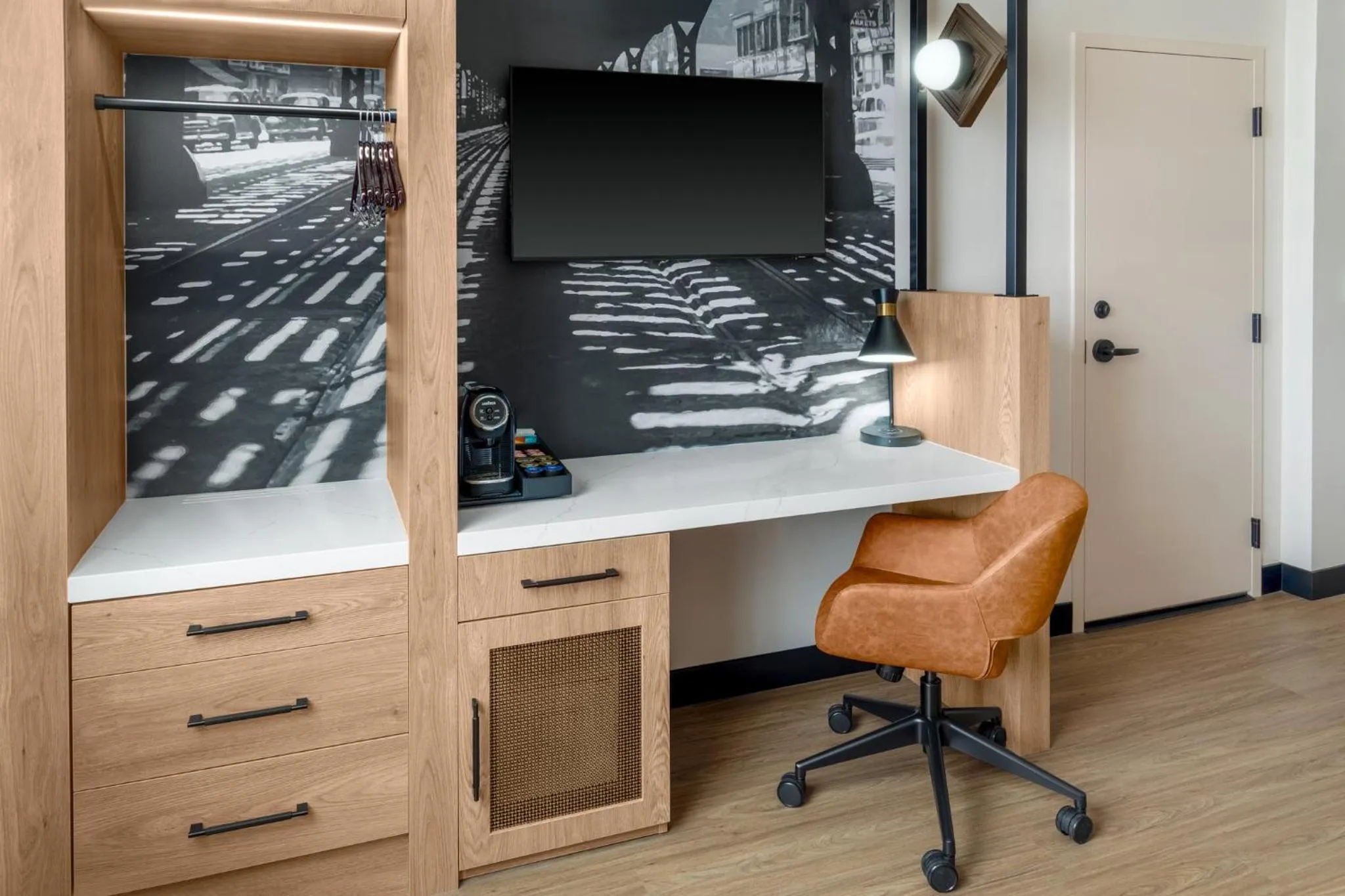 Photo of the whole room in voco Astoria by IHG