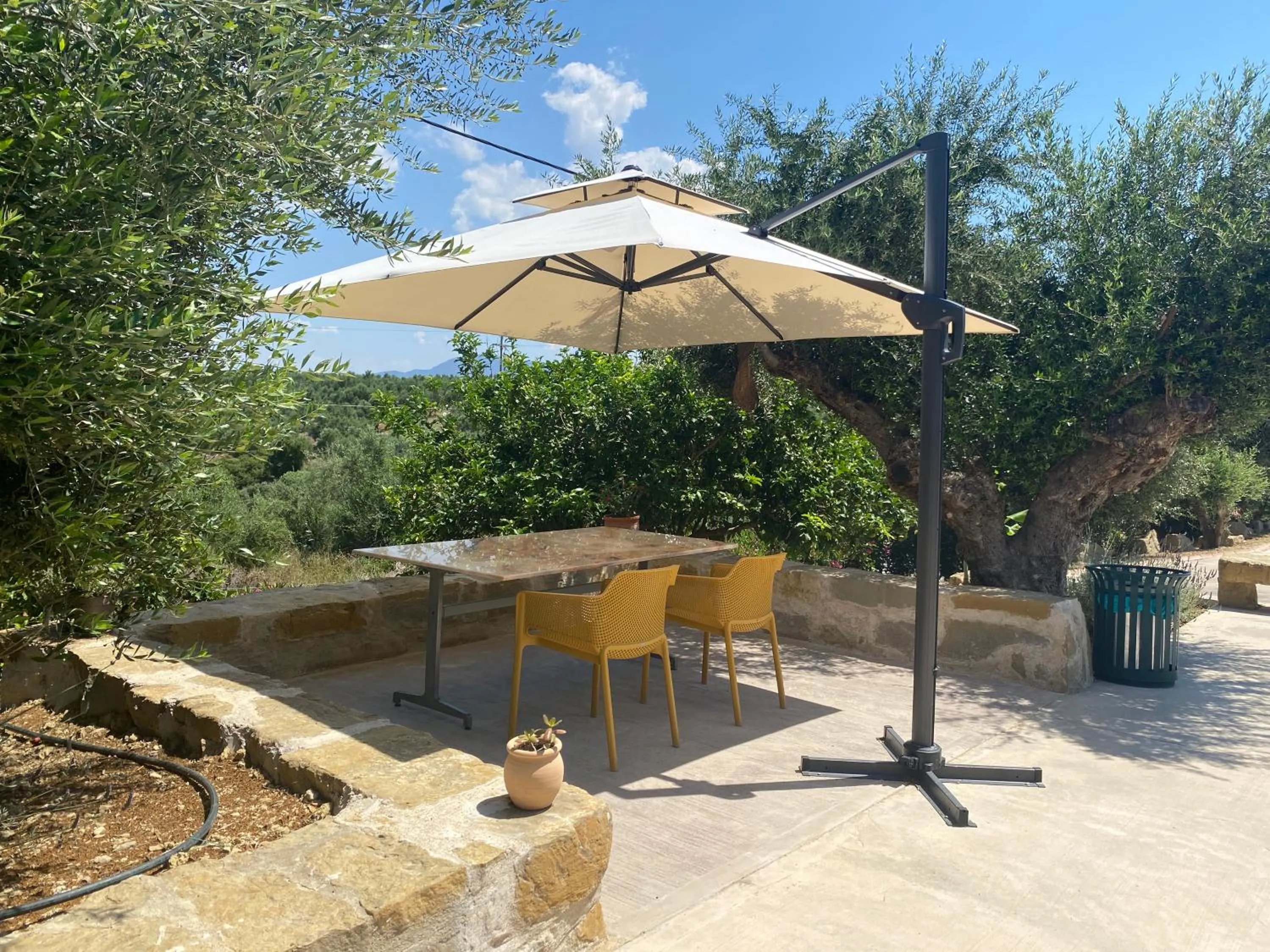 Inner courtyard view in Afentiko Pigadi