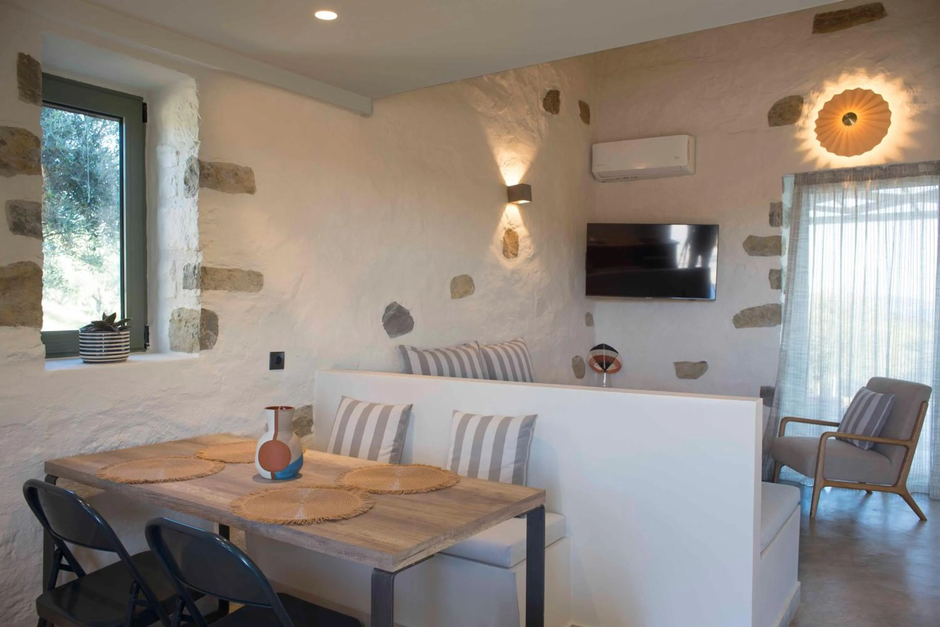 Dining area in Afentiko Pigadi