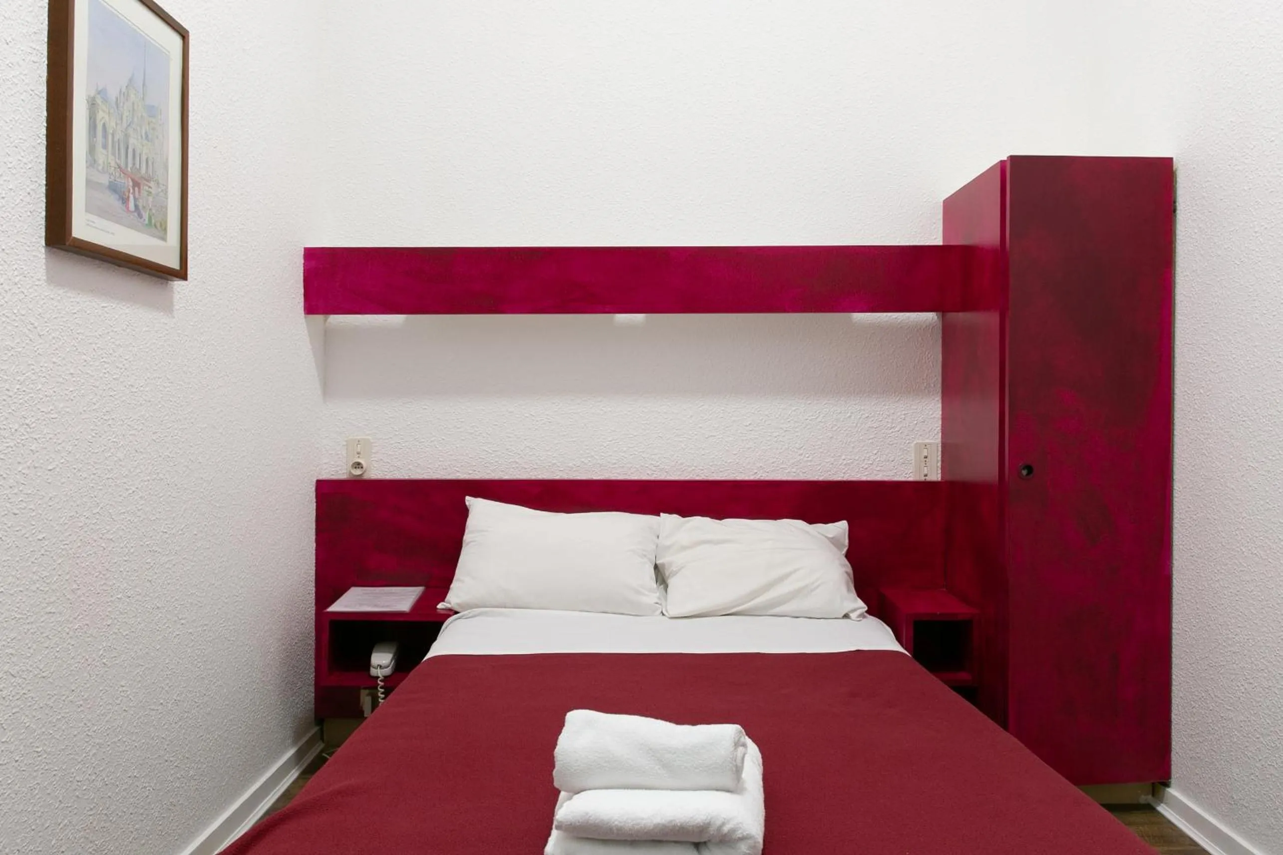 Bed in Hôtel De La Gare Nantes Station Hotel Nantes