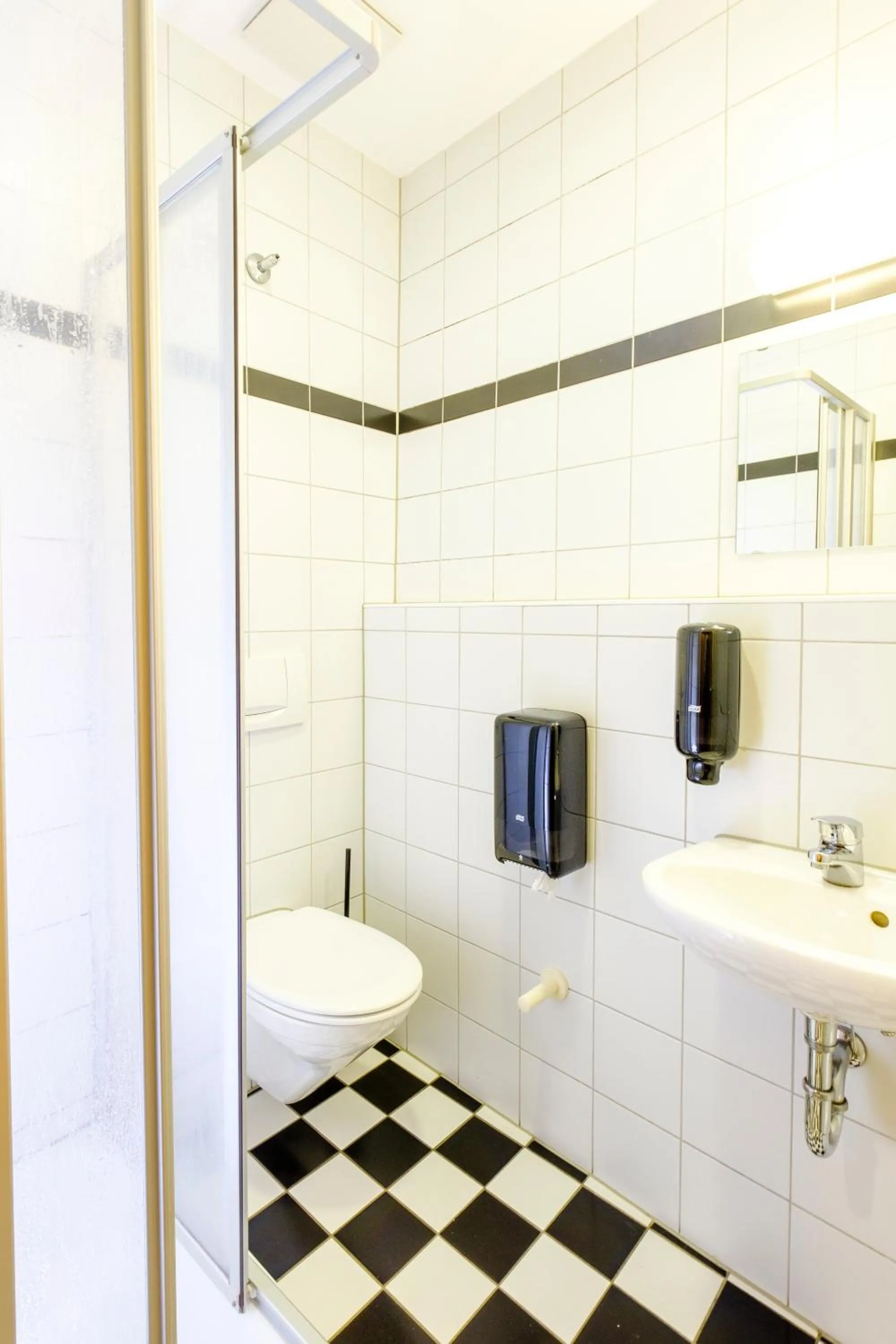 Bathroom in HI Hostel Jugendherberge Passau