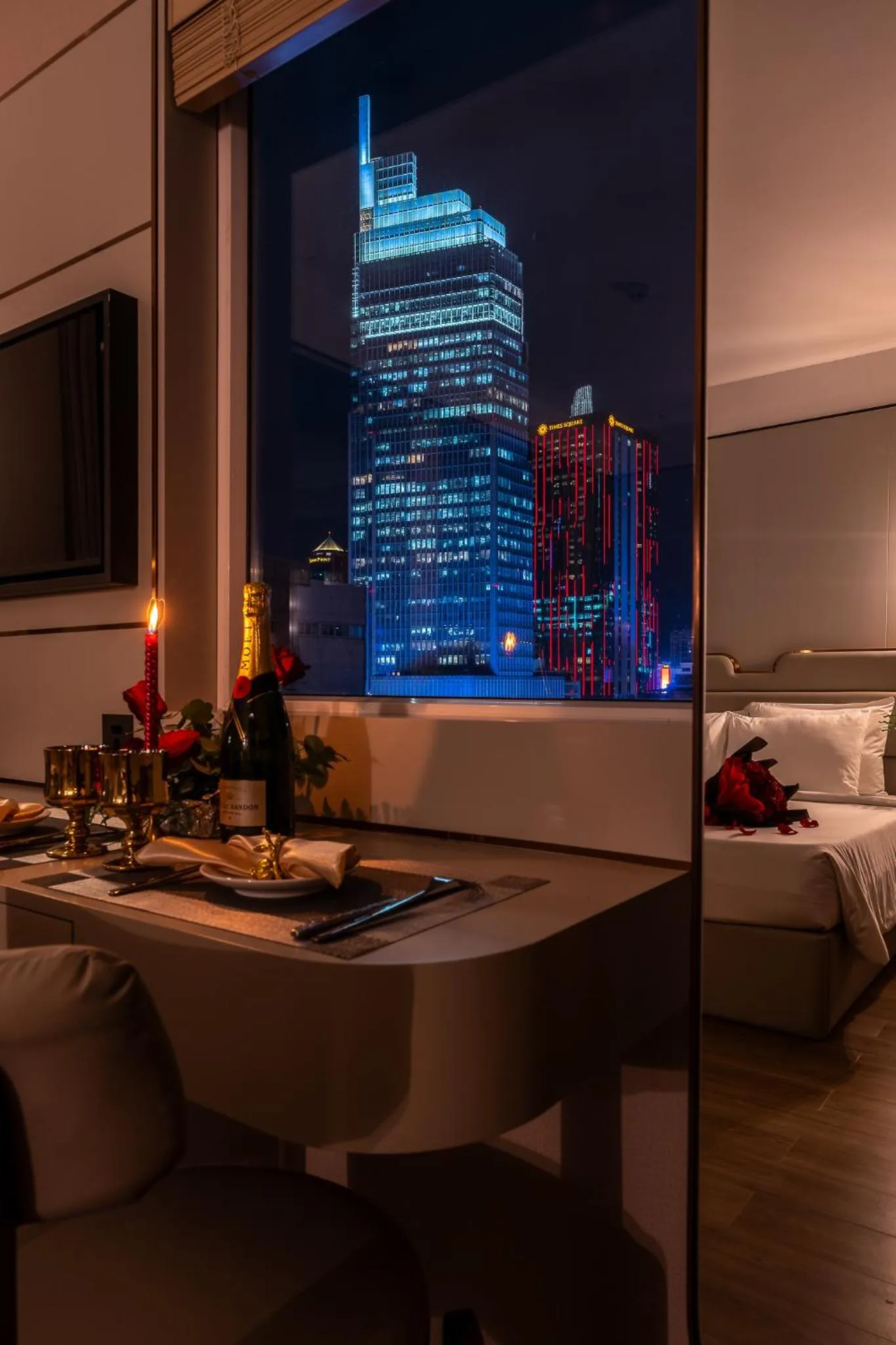 Night, Bed in Adora Mira Riverside