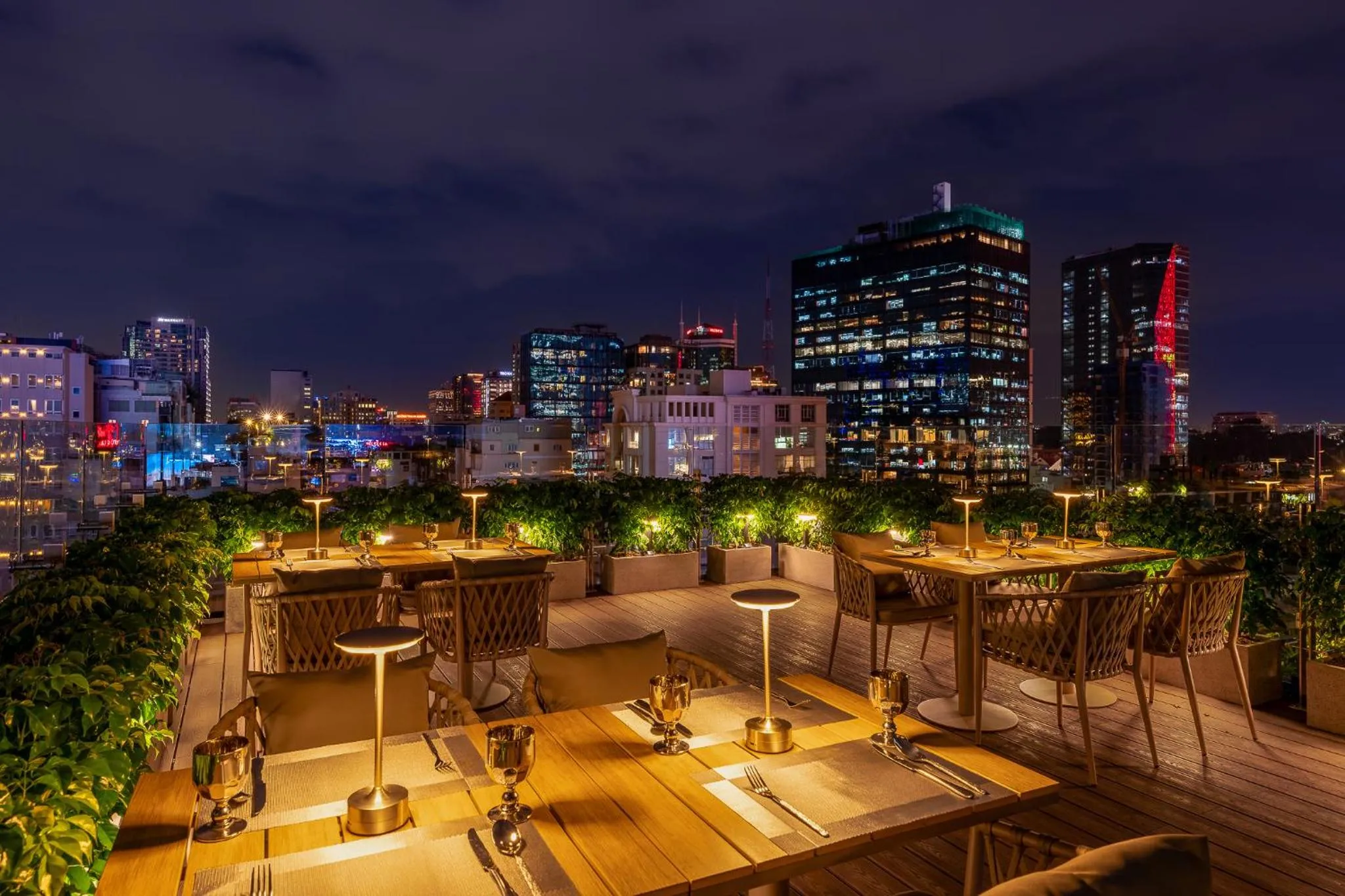 Restaurant/places to eat in Adora Mira Riverside