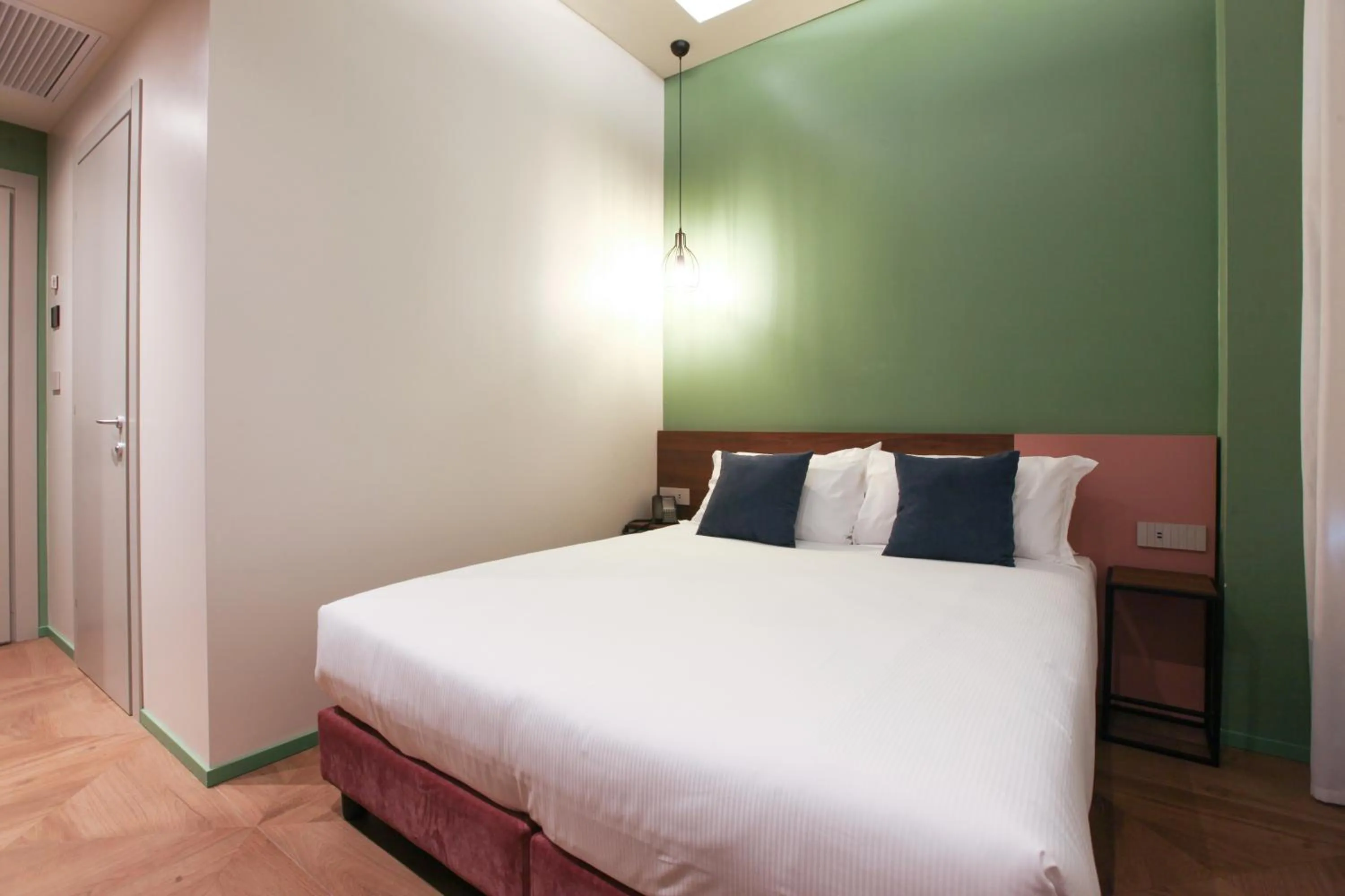 Photo of the whole room, Bed in The FLOOR