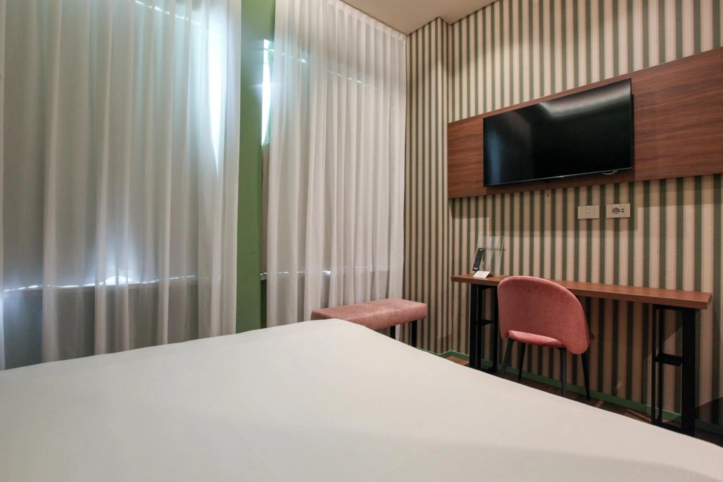 Photo of the whole room, Bed in The FLOOR