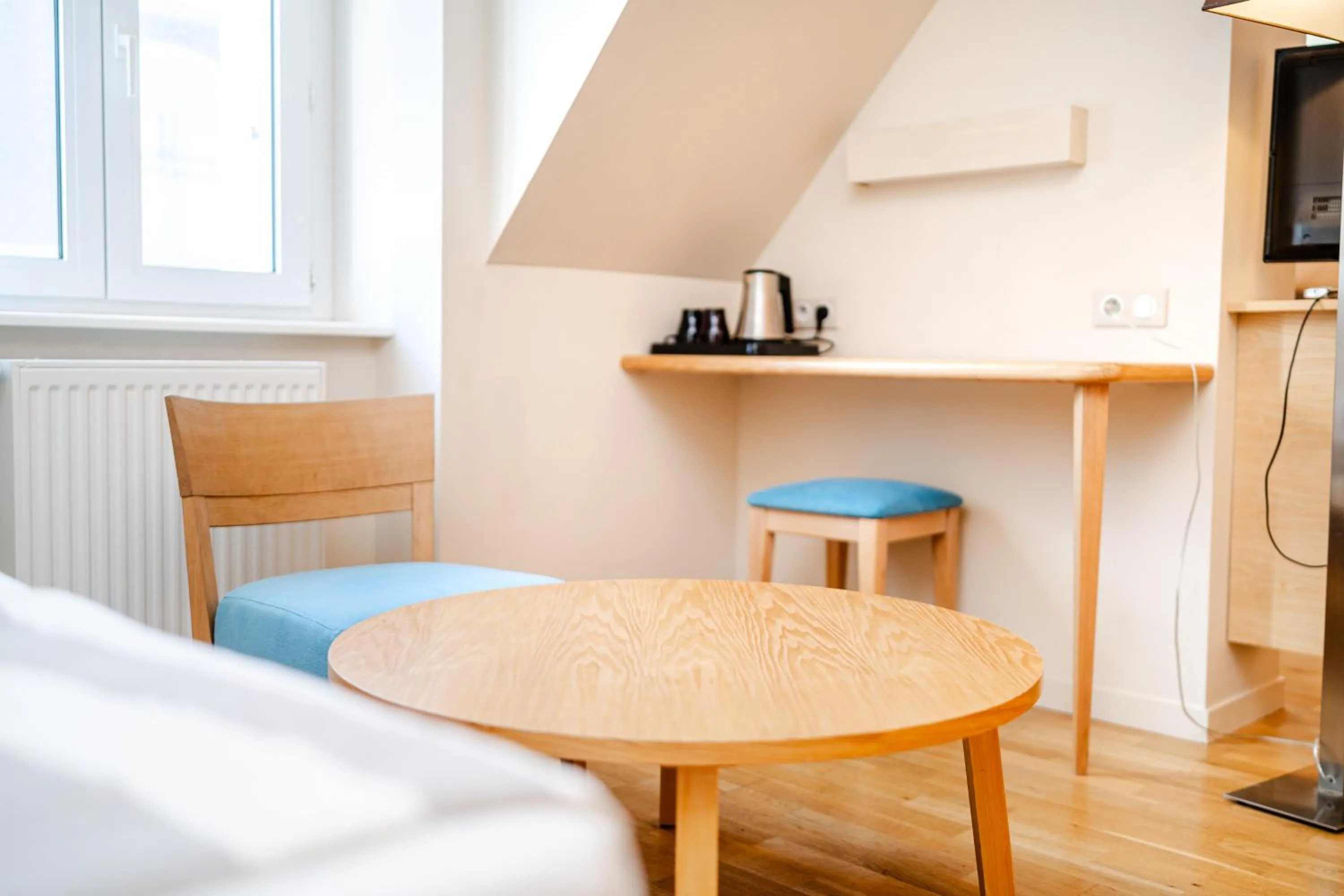 Seating area, Bed in Village Vacances 3* Ternélia Les Résidences d'Armor