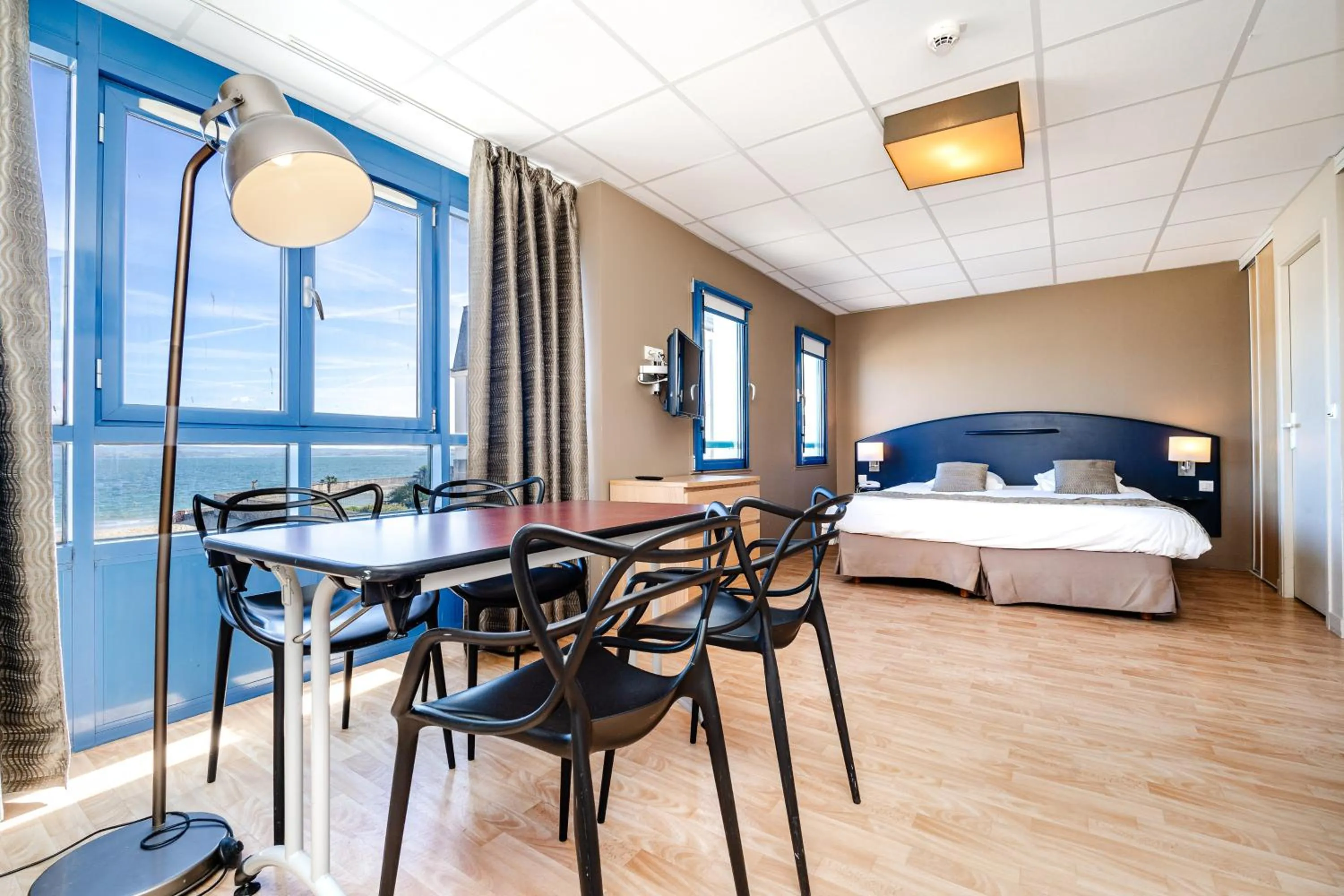 Seating area, Bed in Village Vacances 3* Ternélia Les Résidences d'Armor