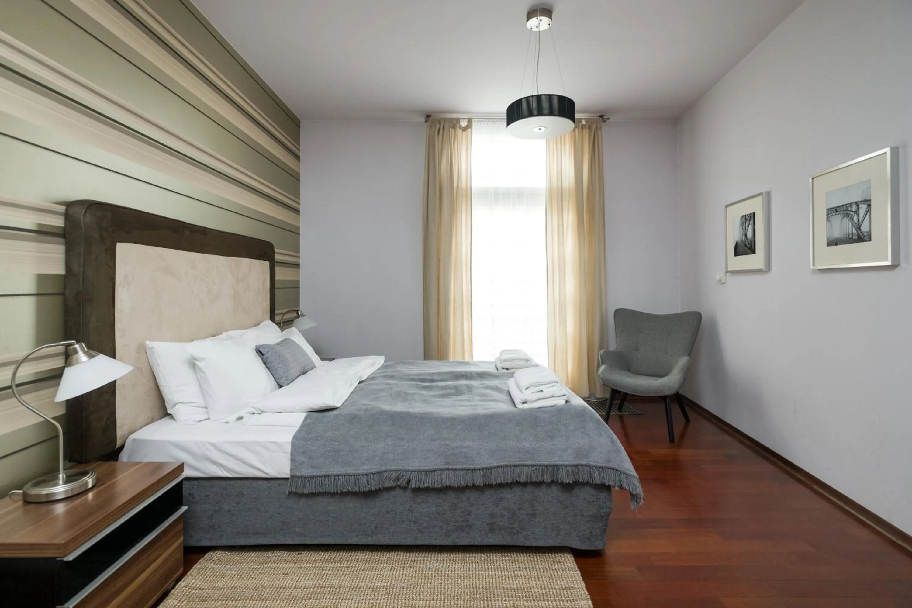 Bed in Yourplace Central Apartments