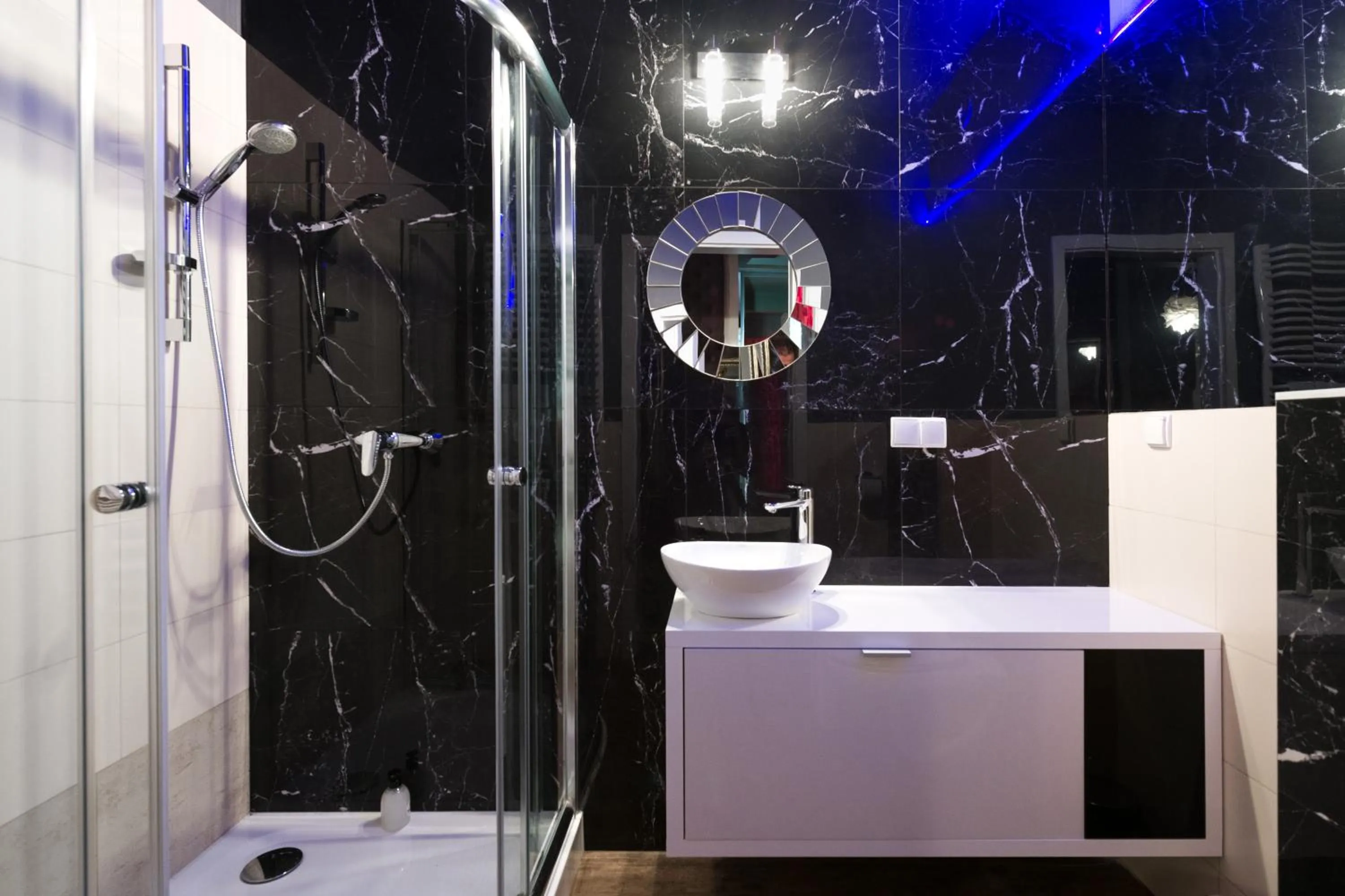 Shower in Yourplace Central Apartments