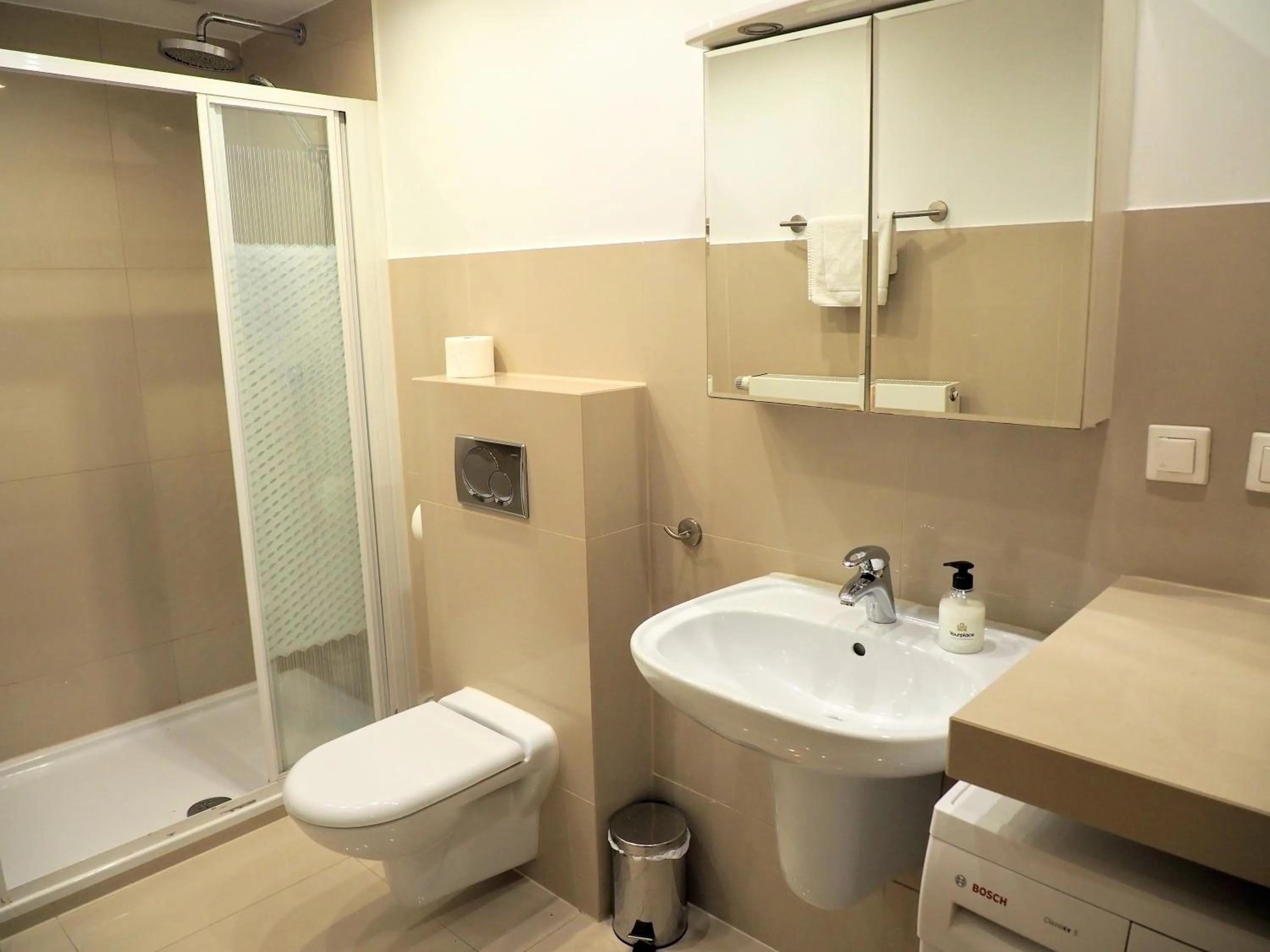 Shower in Yourplace Central Apartments