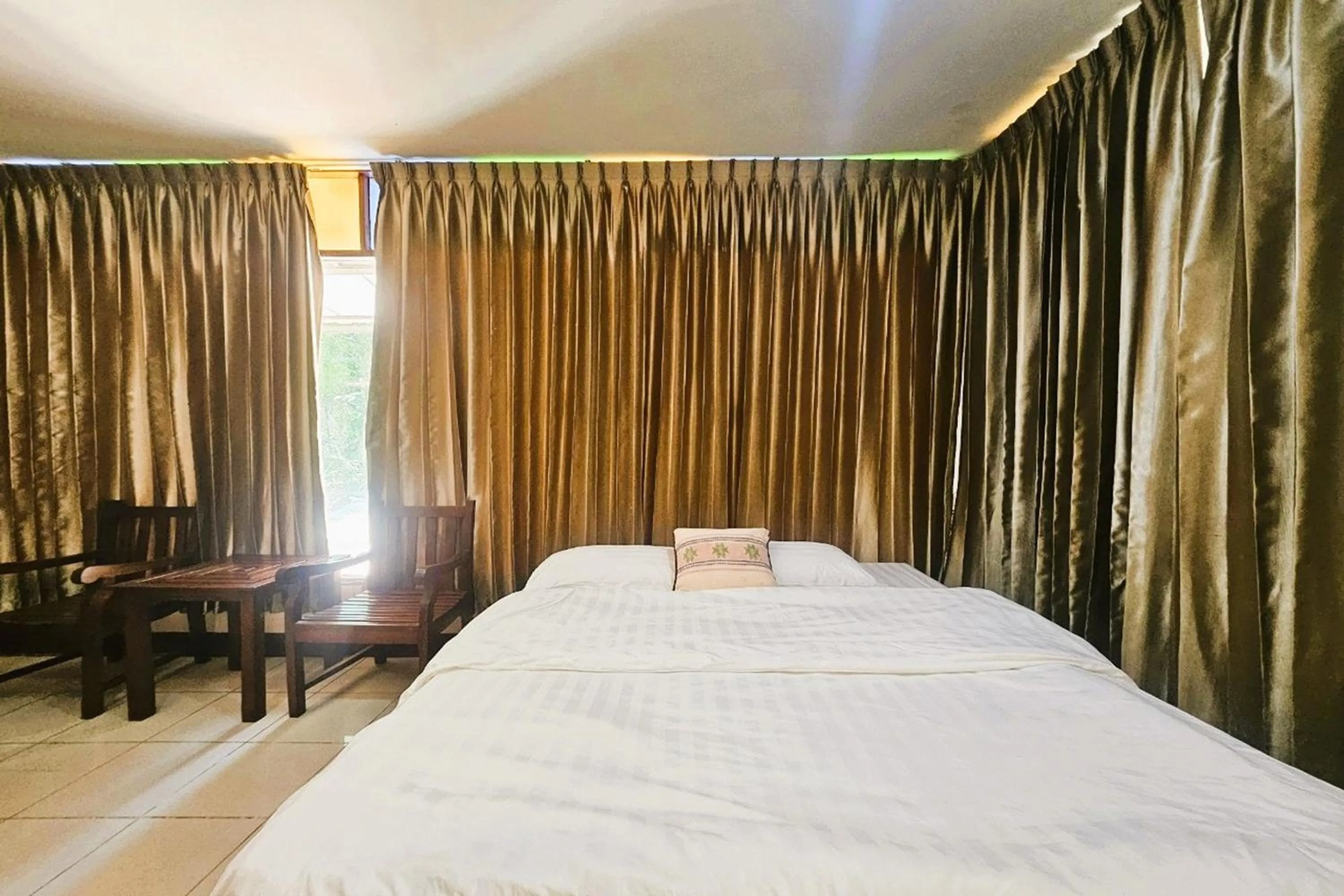 Bedroom, Bed in Thai Gallery Baantawai