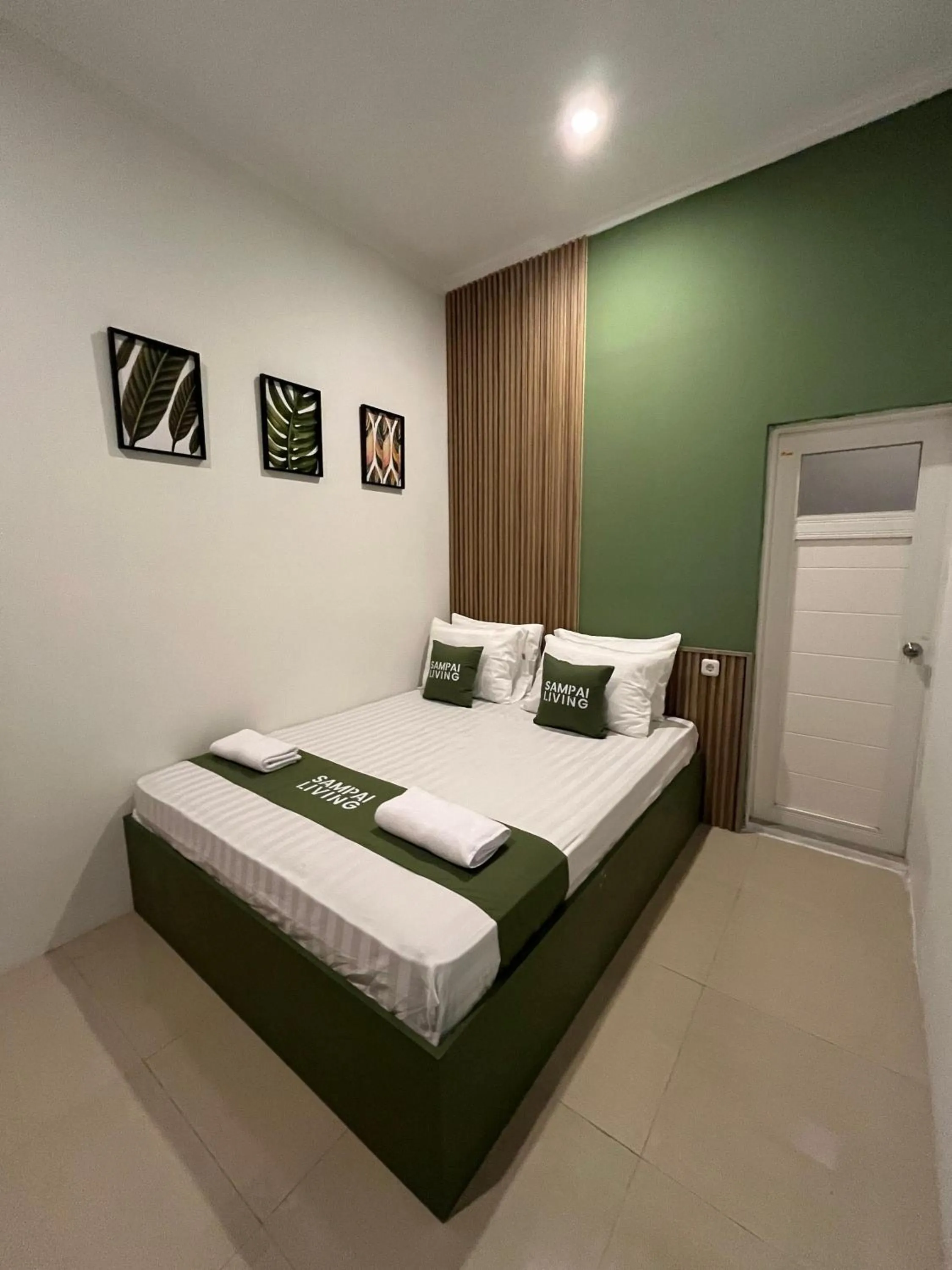 Photo of the whole room, Bed in Sampai Town Hotel