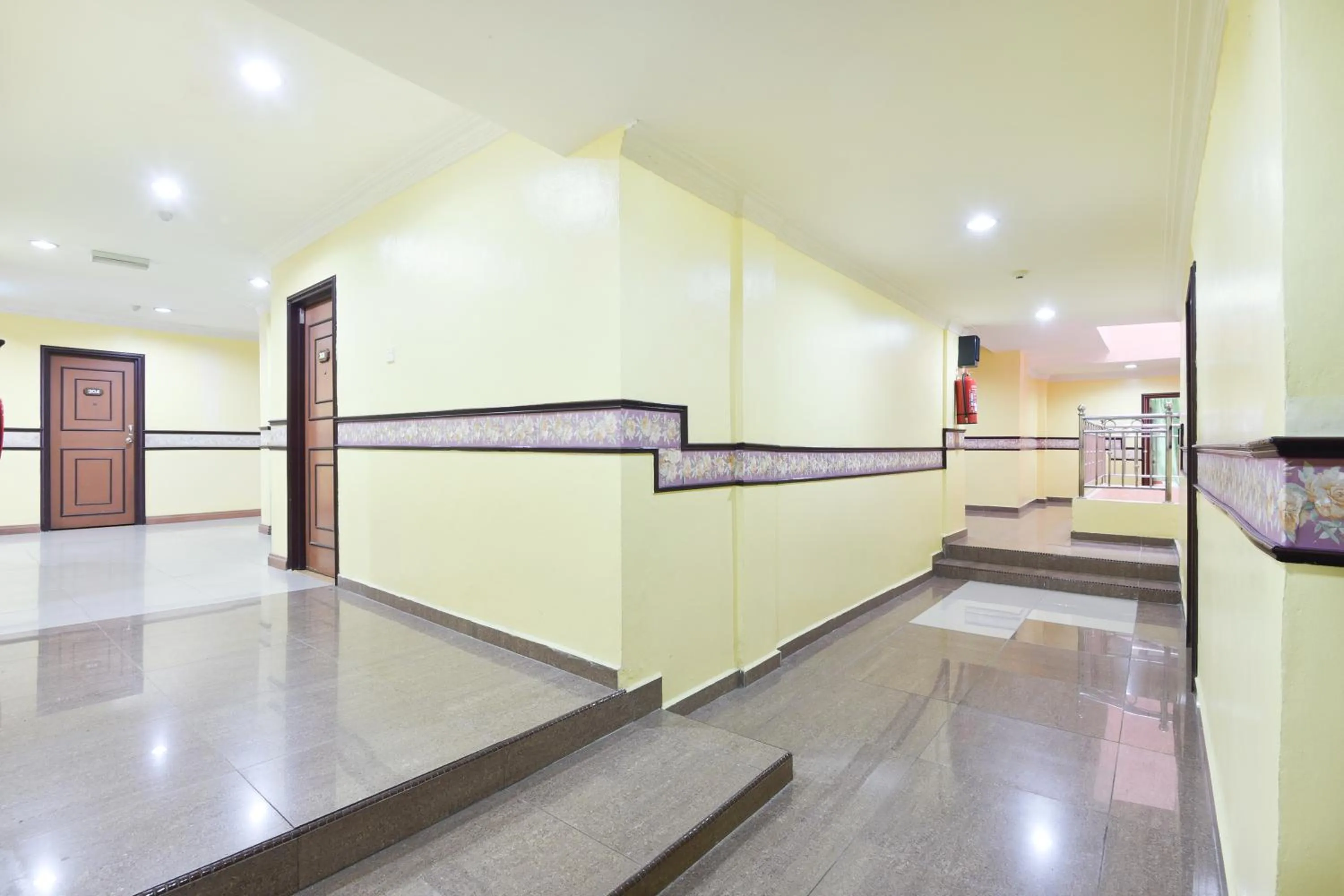 Lobby or reception in Hotel O Kota Bharu Near War Museum Formerly Azam Hotel