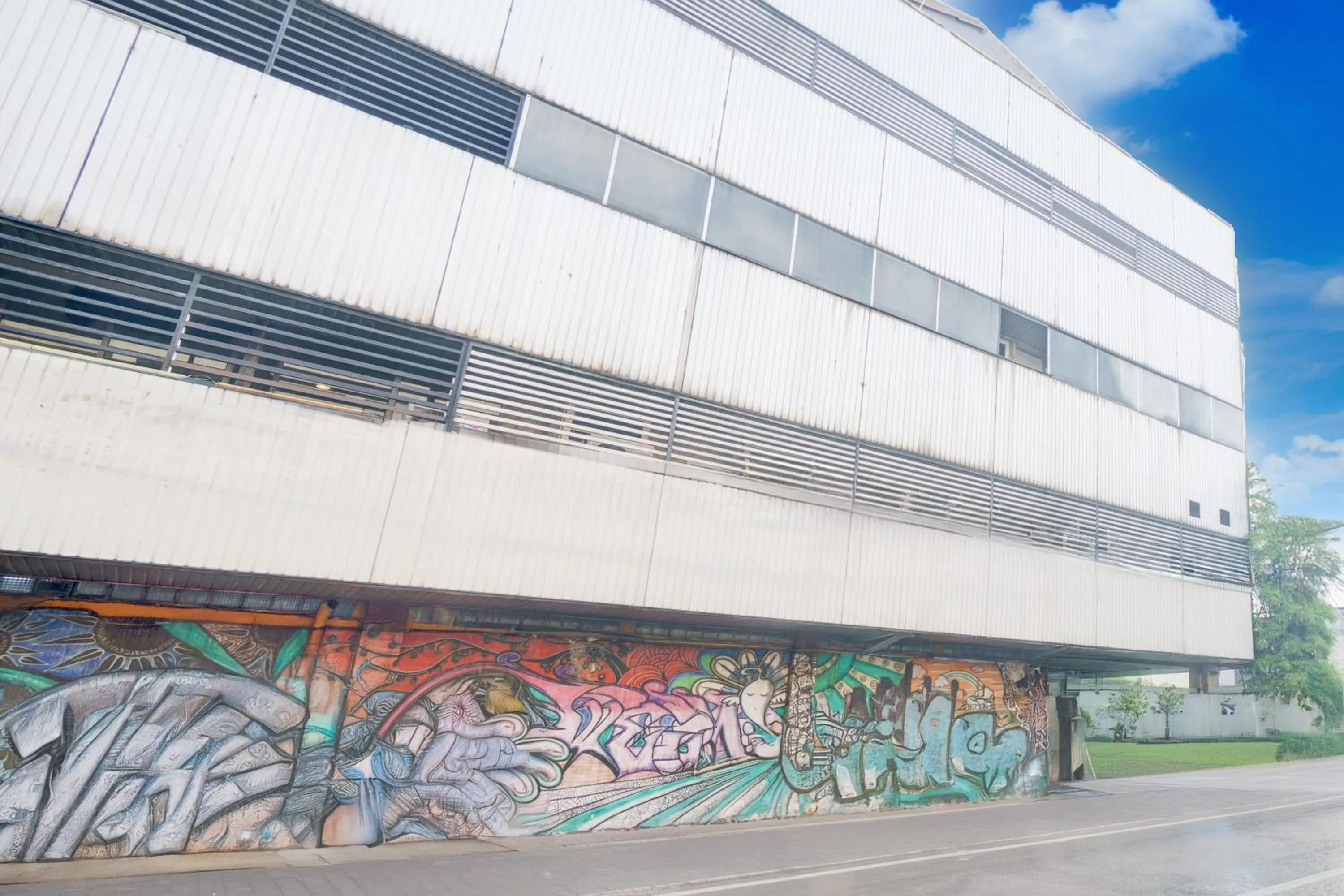 Facade/entrance in Hotel O Tanjung Duren Near Mall Citraland Formerly Suba Hotel