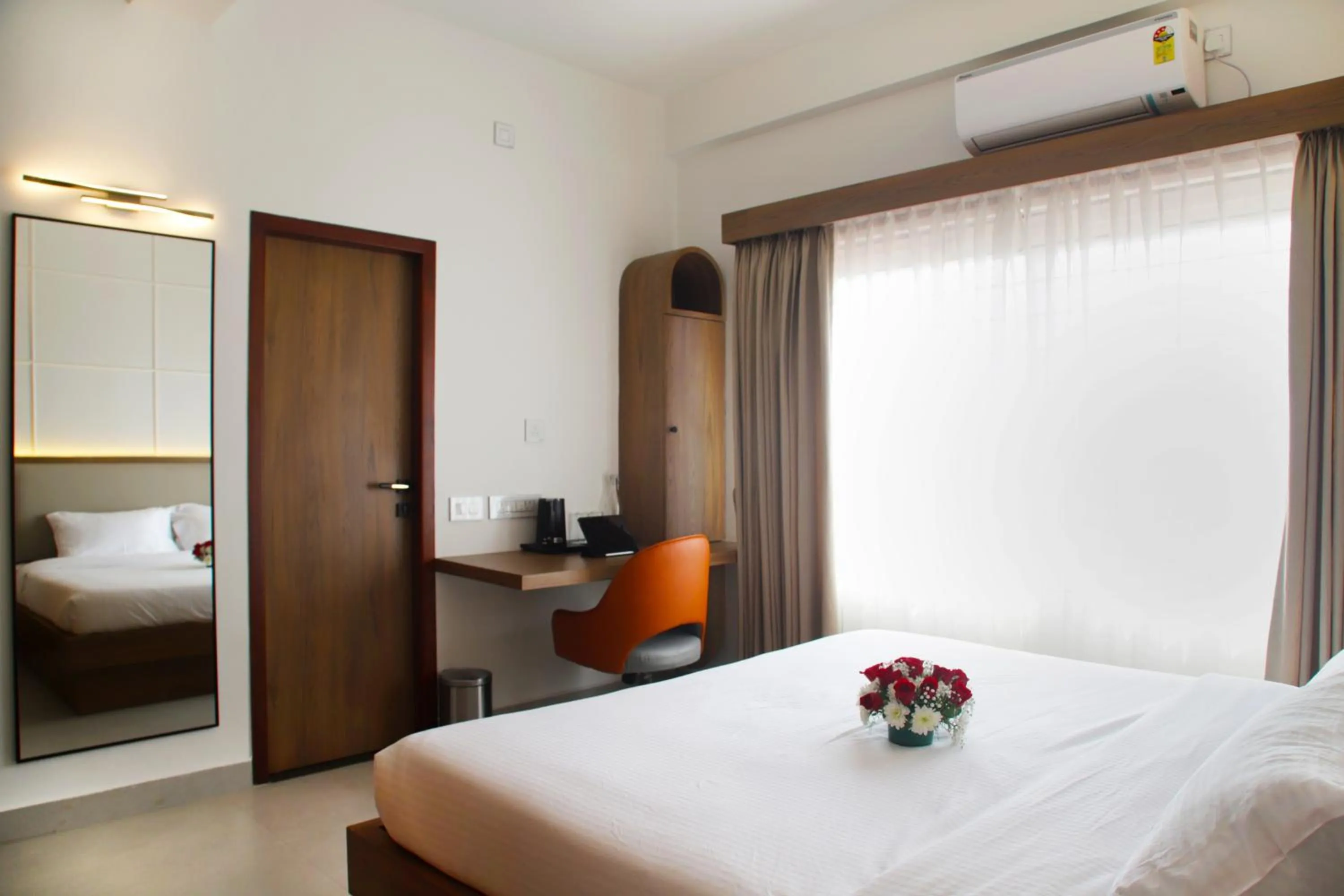 Bed in Hunkal Stays