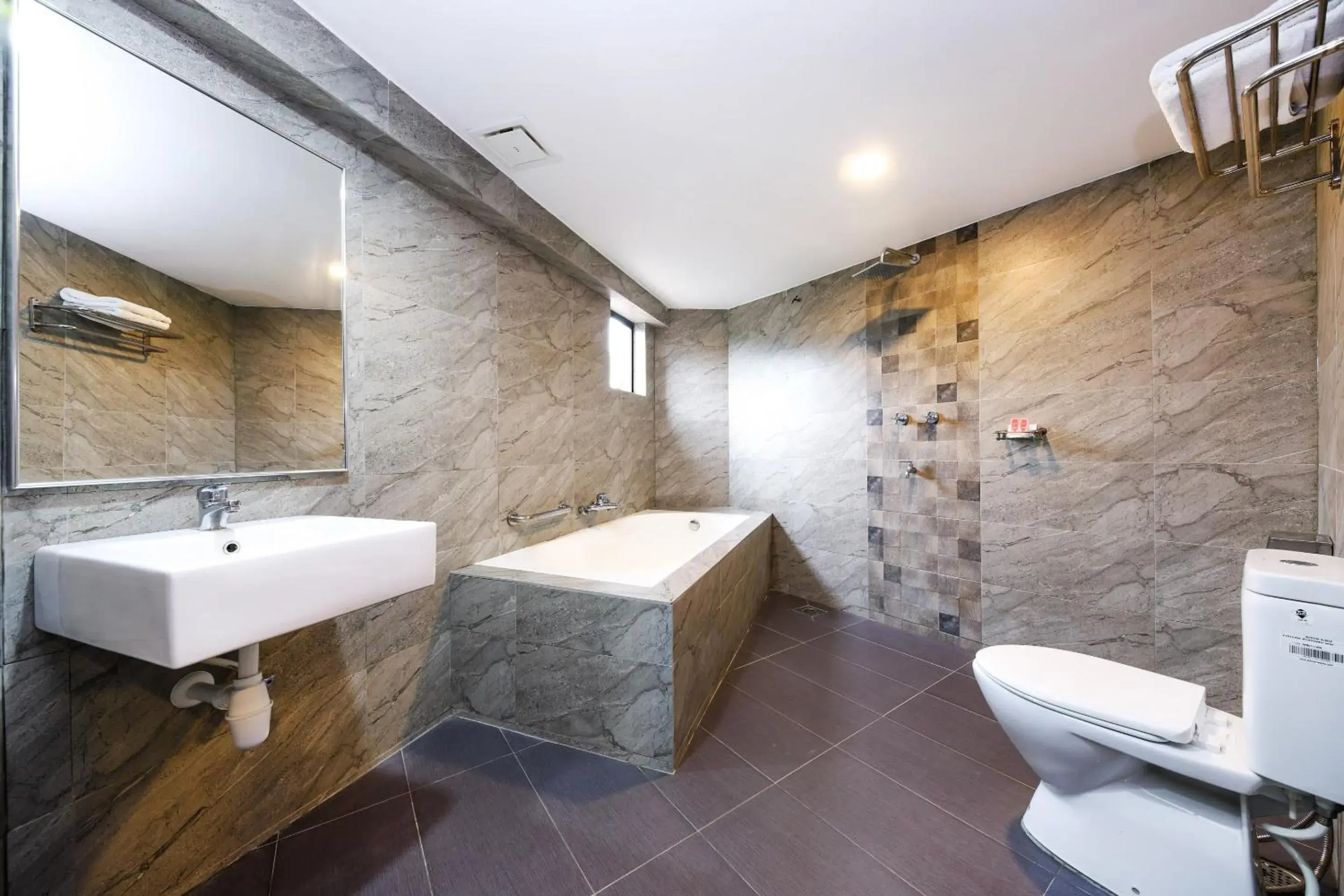 Suite with Hot Tub in Palette KL Sentral near Pudu LRT formerly RPC Blissful Homes Suite with Hot Tub in Palette KL Sentral near Pudu LRT formerly RPC Blissful Homes