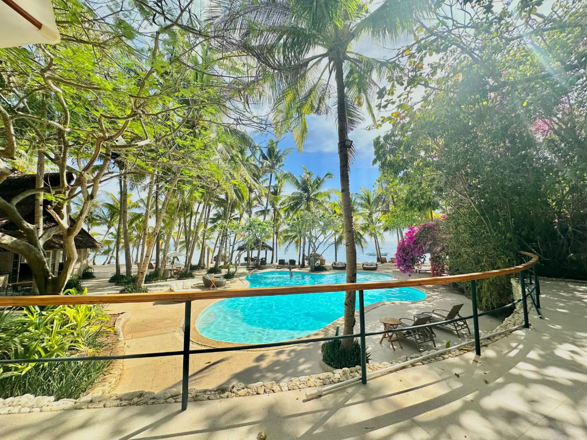 Swimming pool in Coco Sunset Beach Resort