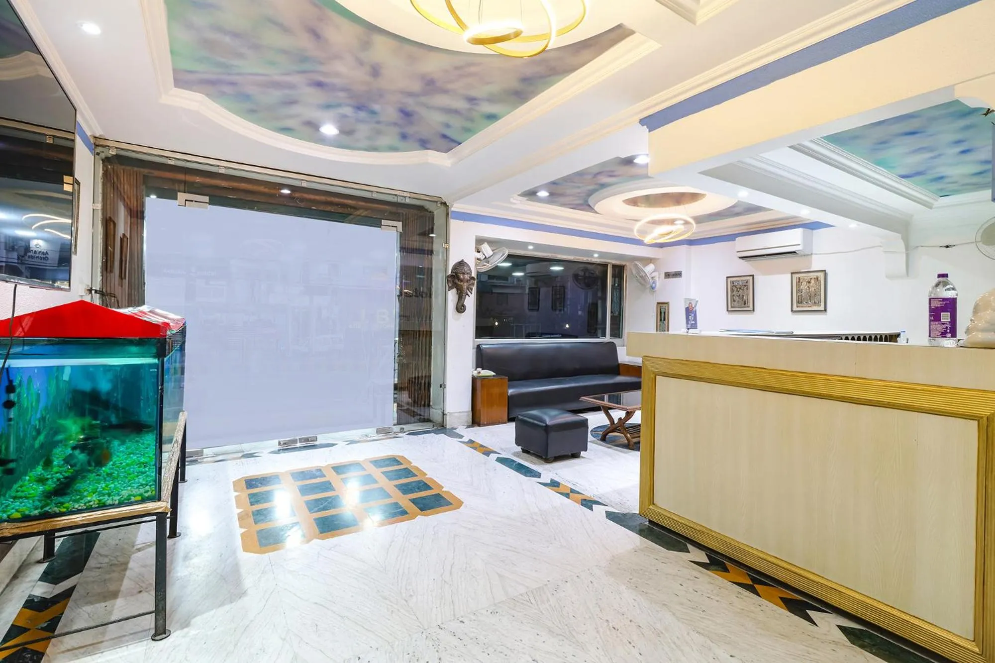 Lobby or reception in FabHotel Nand