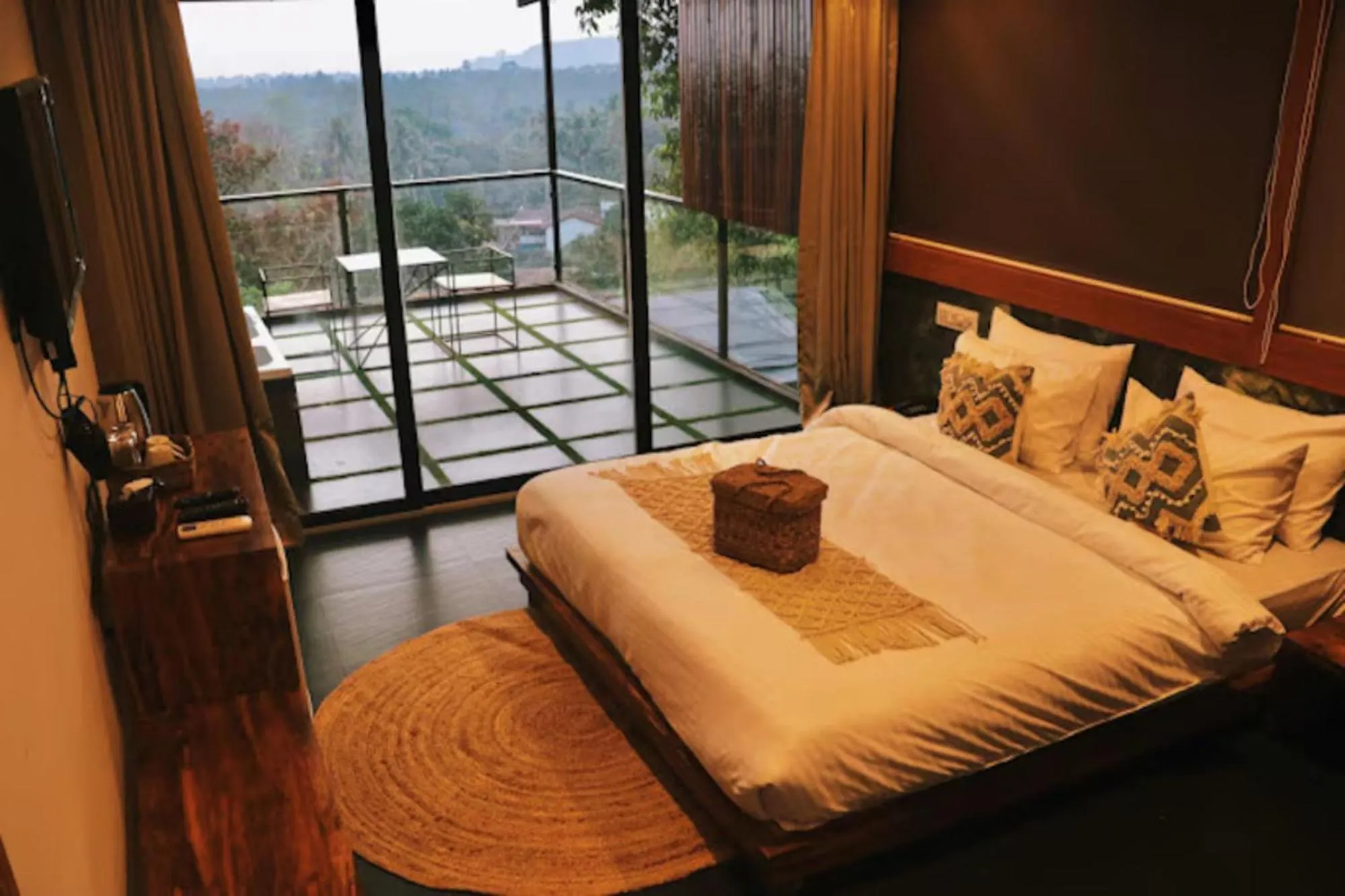 Bed in FabHotel Hillora Coastal Resort