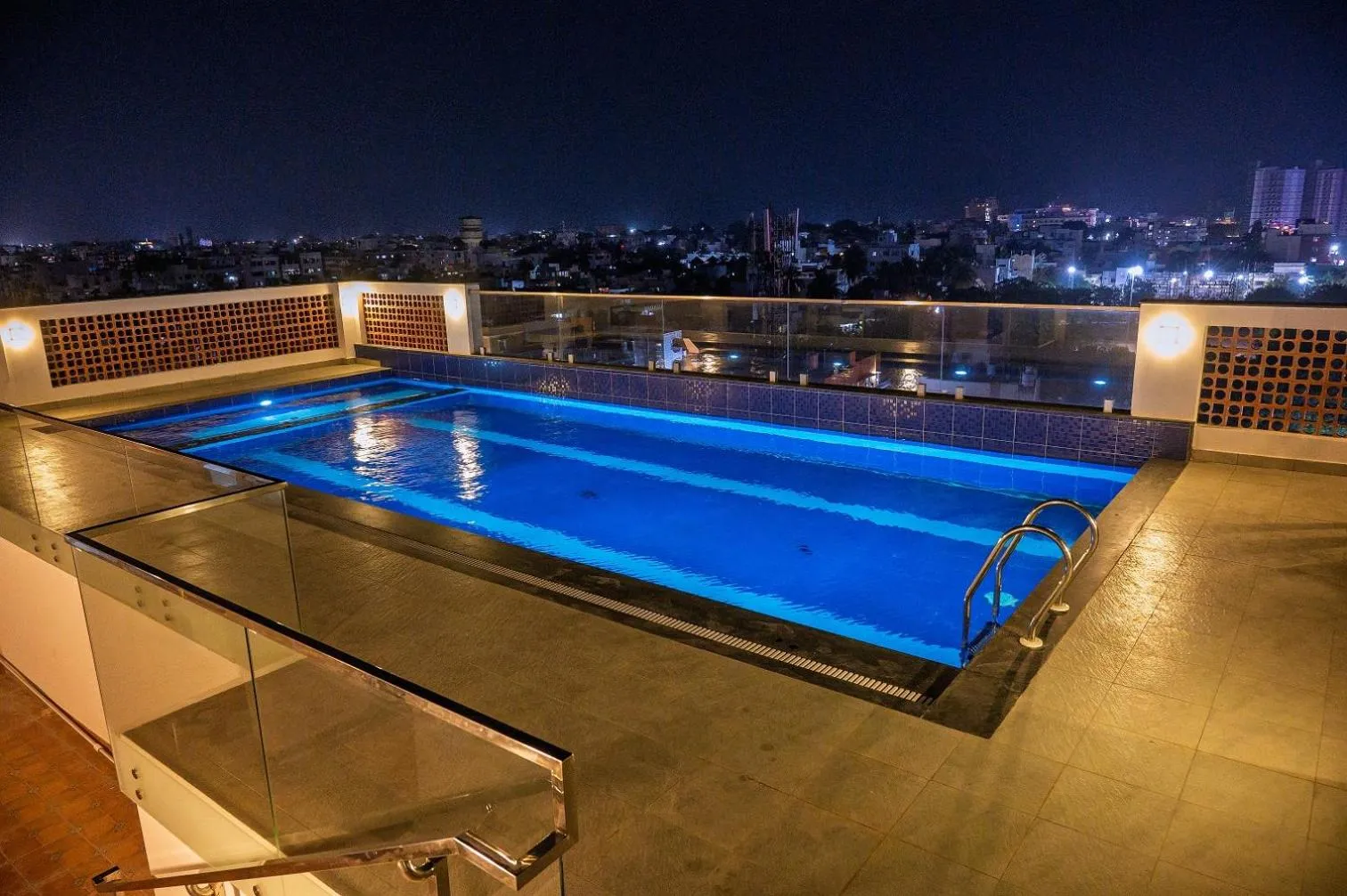 HOTEL TAMIZH GRAND
