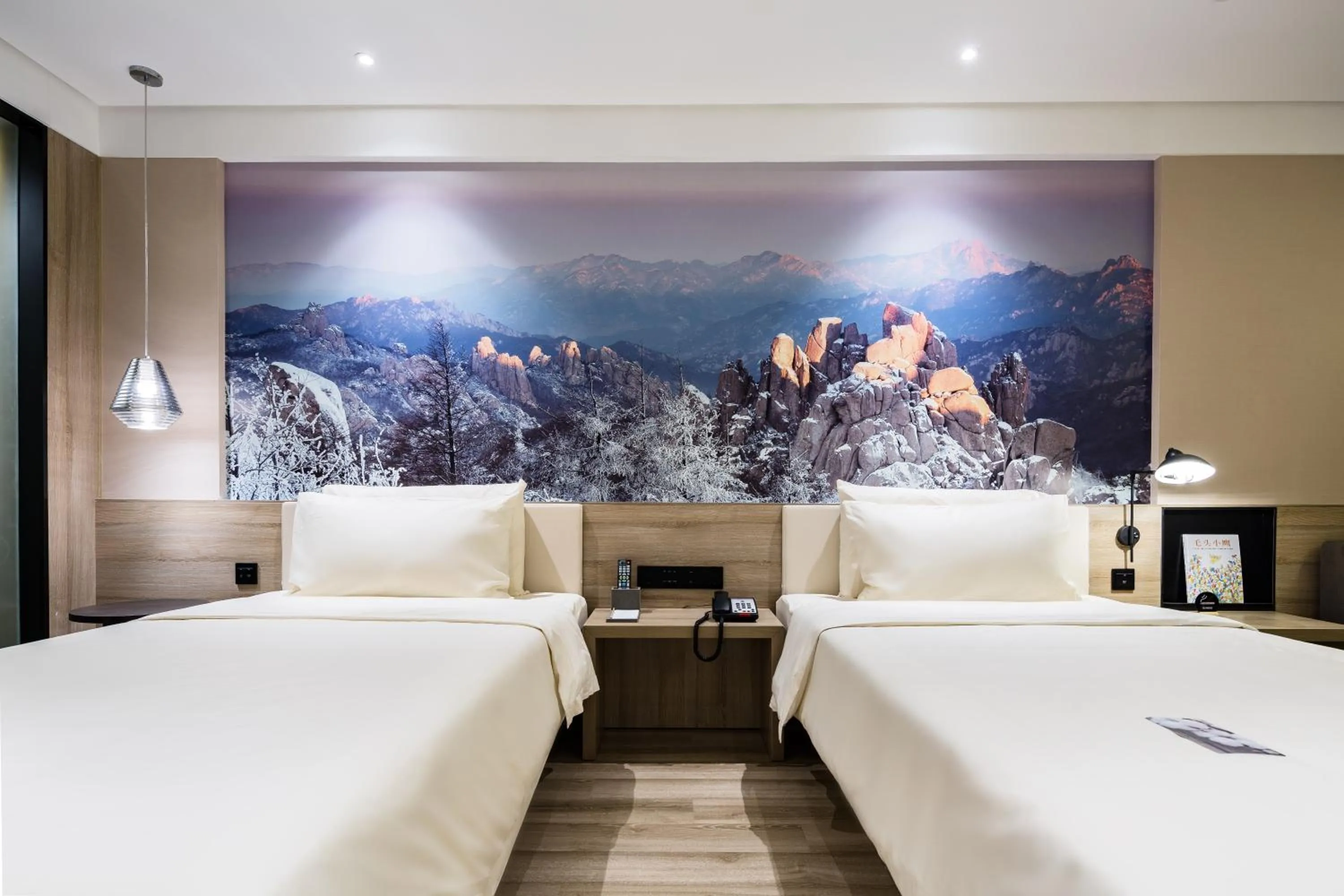 Bed in Atour Hotel Qingdao May Fourth Square Yunxiao Road