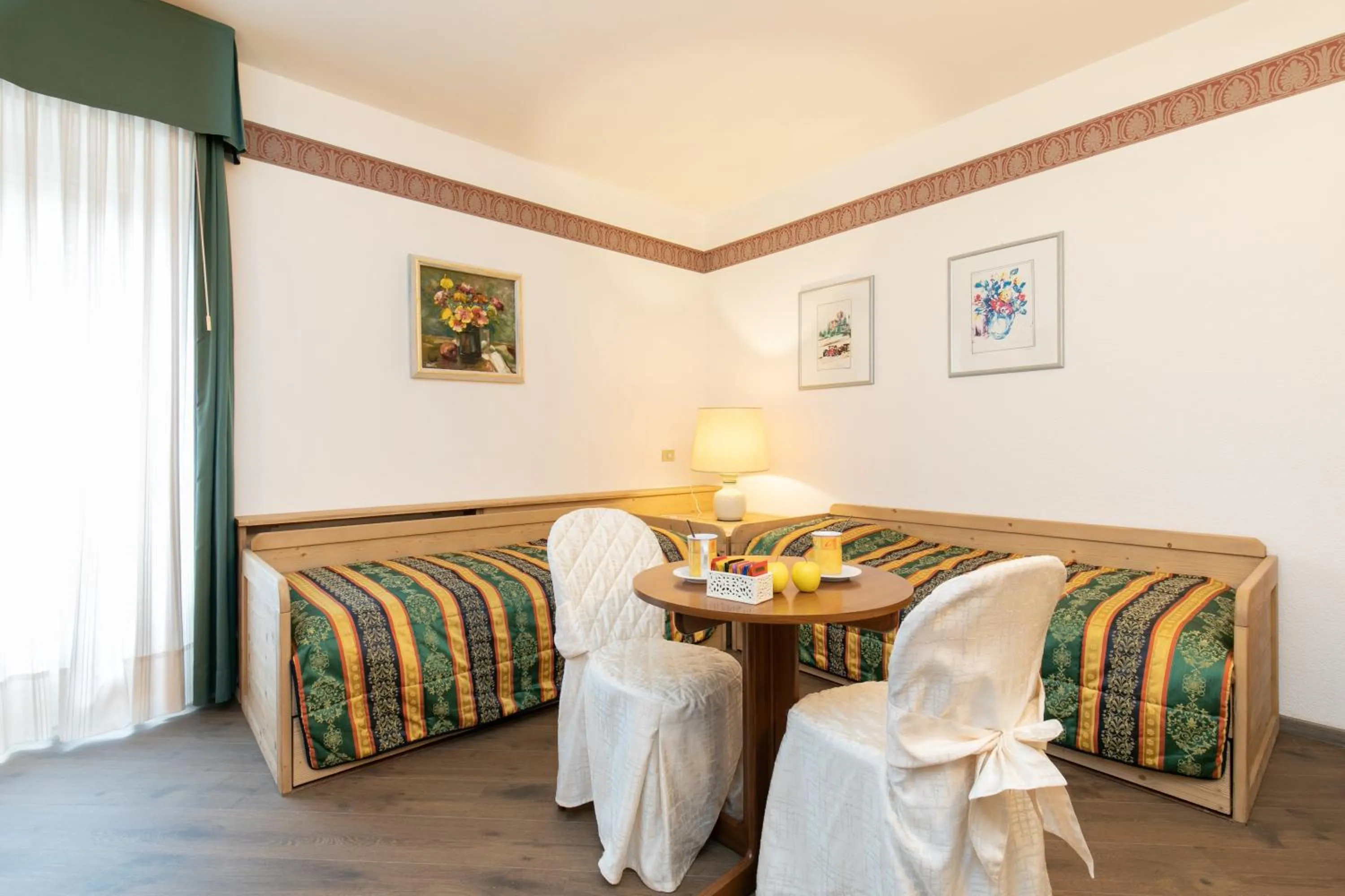 Bed in G. Hotel Des Alpes (Classic since 1912)