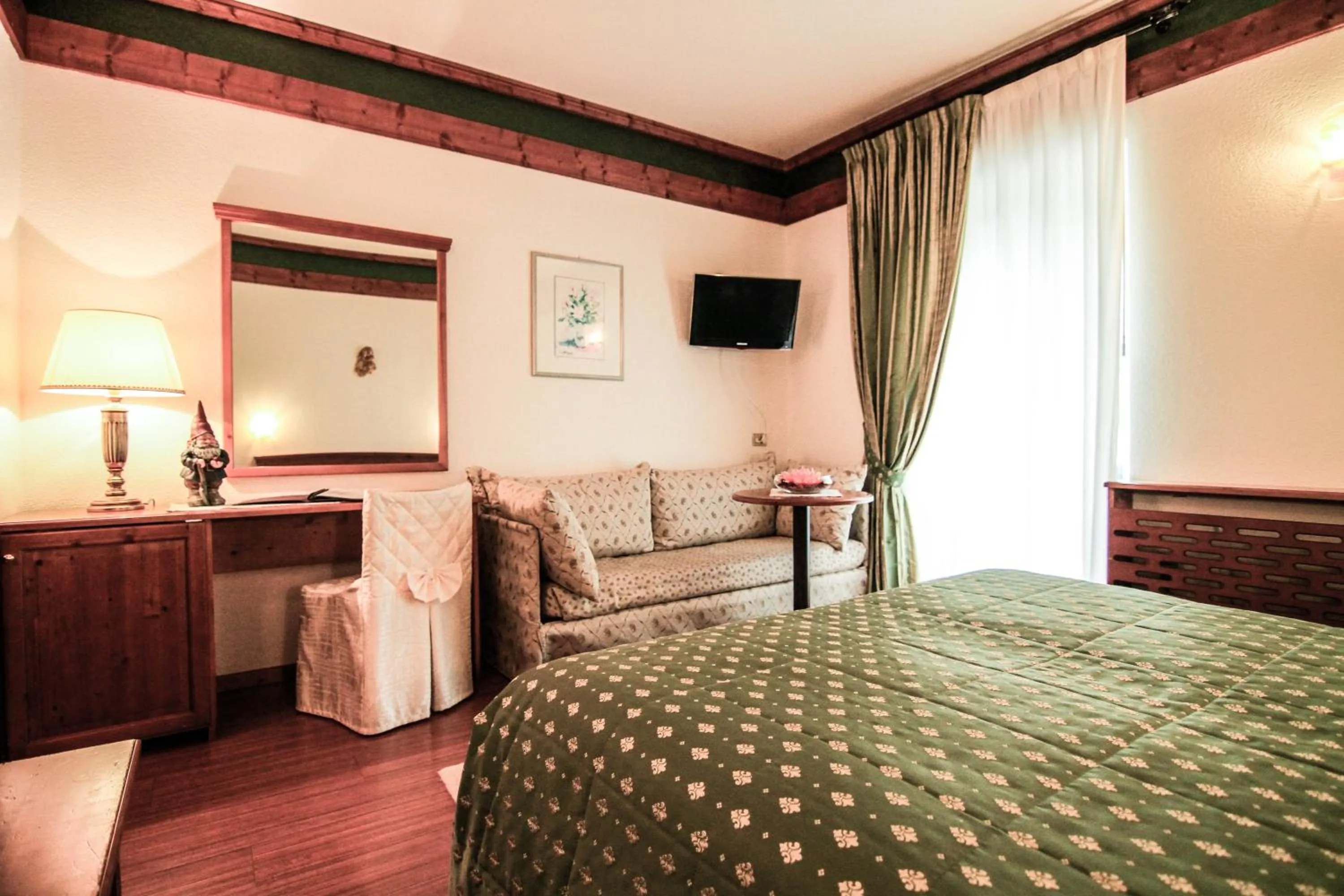 Bed in G. Hotel Des Alpes (Classic since 1912)