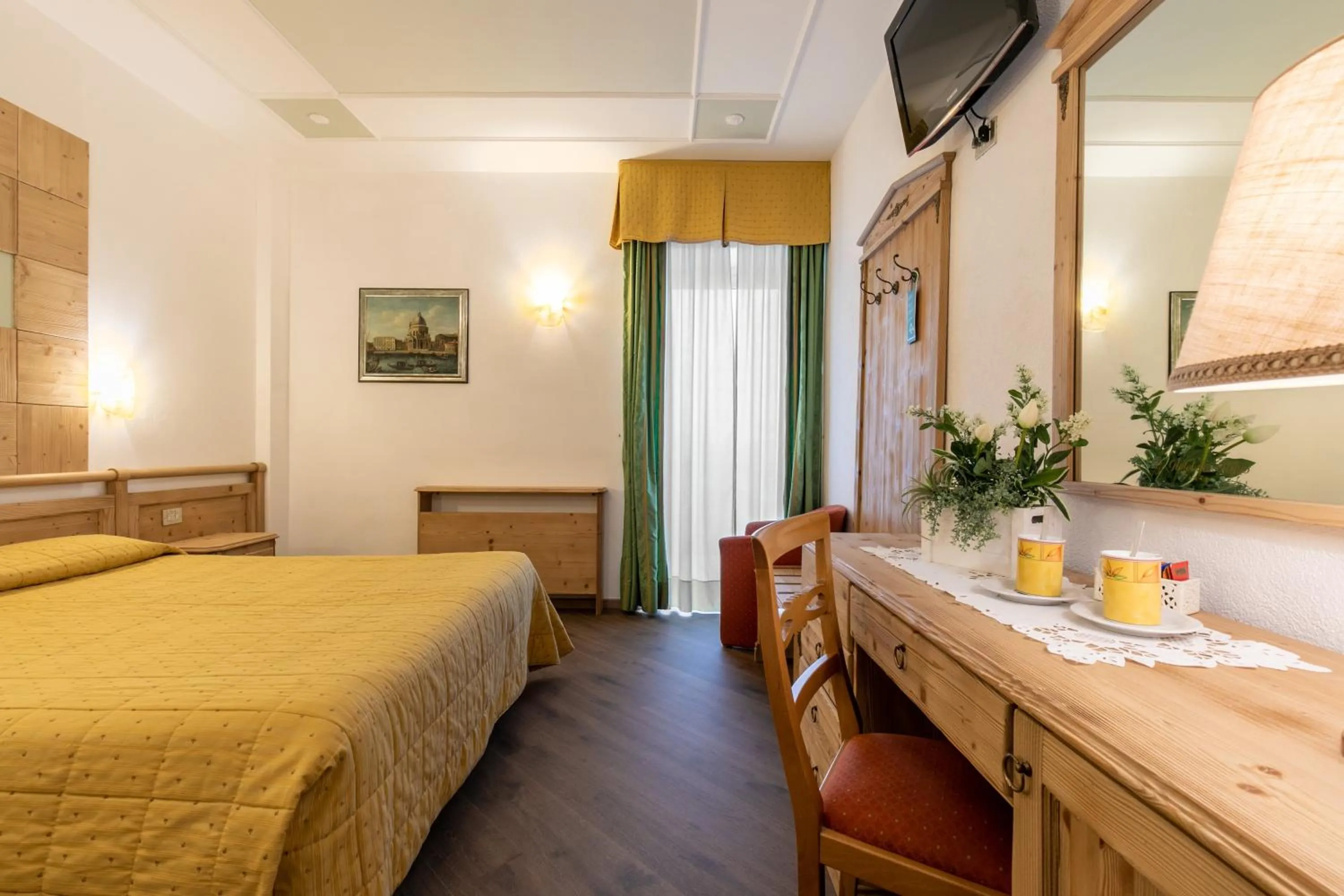 Bed in G. Hotel Des Alpes (Classic since 1912)