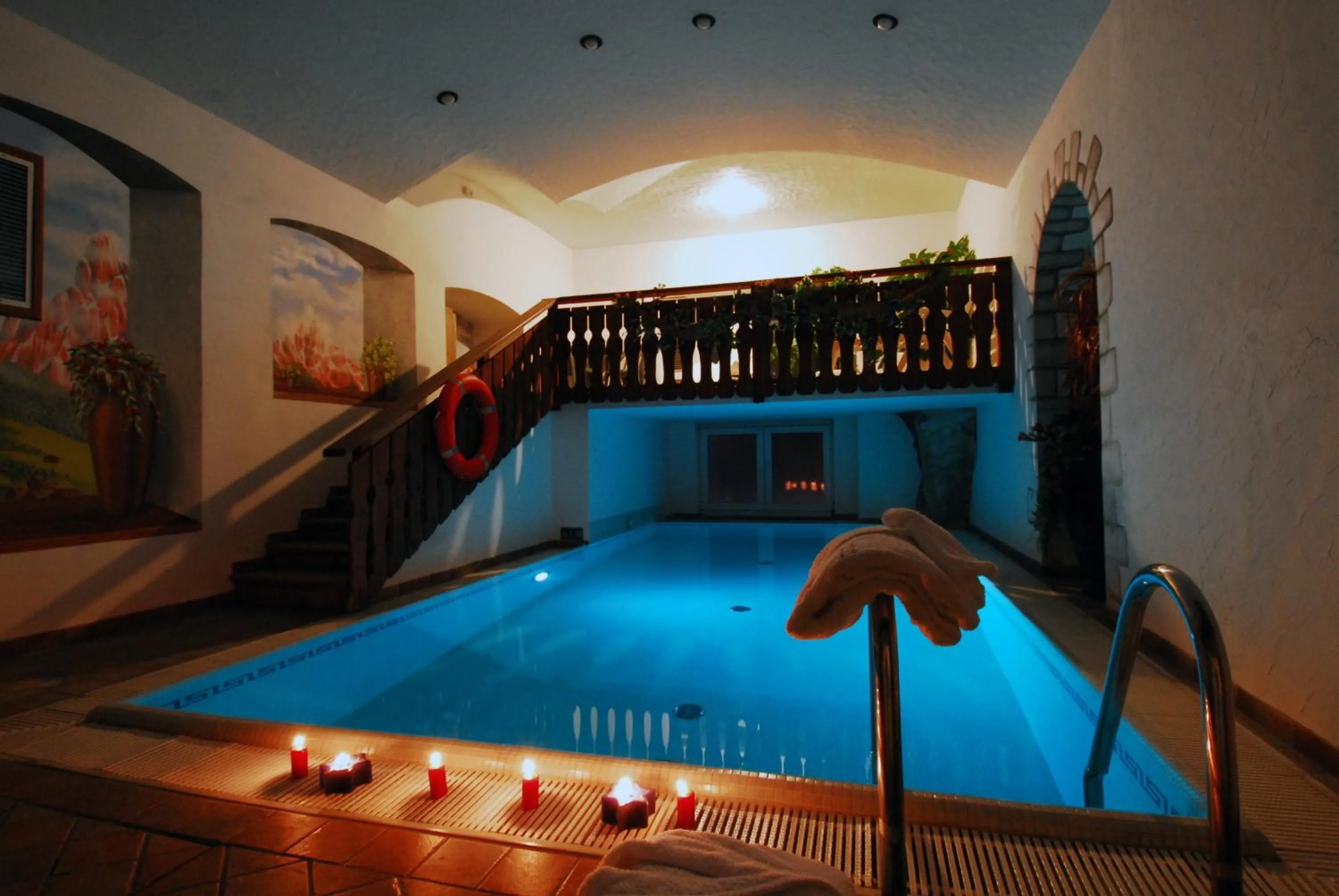Swimming pool in G. Hotel Des Alpes (Classic since 1912)