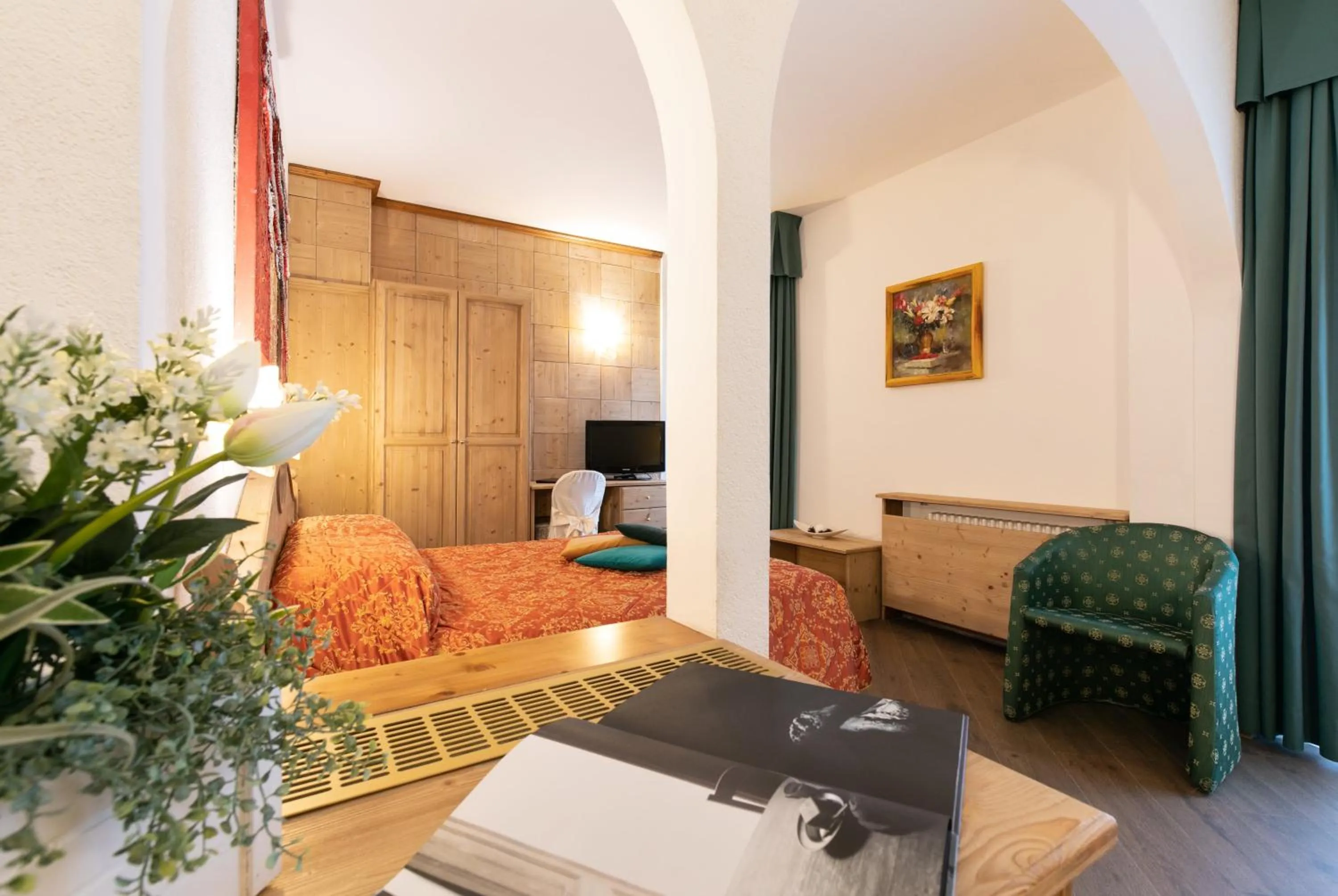 Bed in G. Hotel Des Alpes (Classic since 1912)