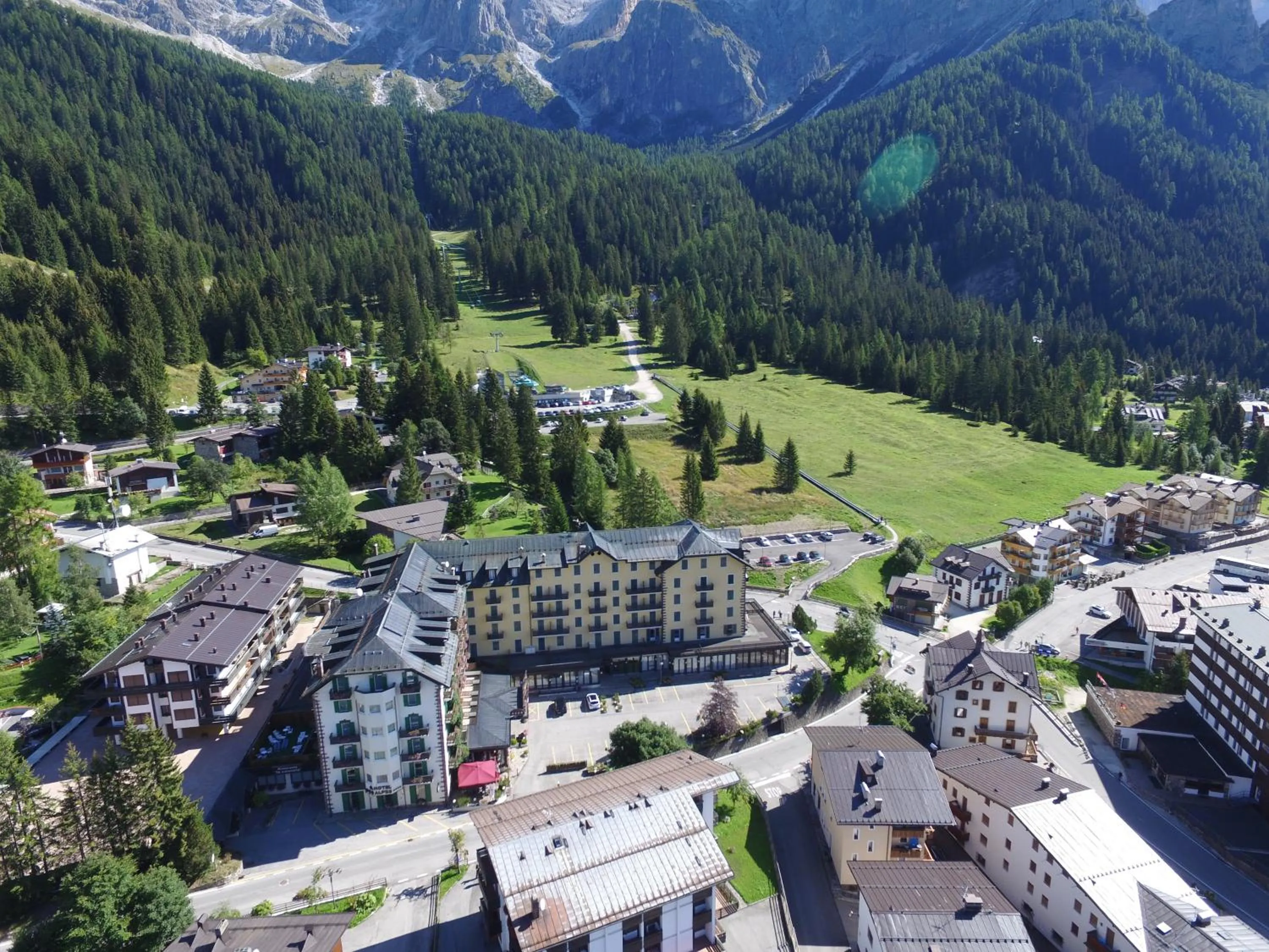 Bird's eye view in G. Hotel Des Alpes (Classic since 1912)
