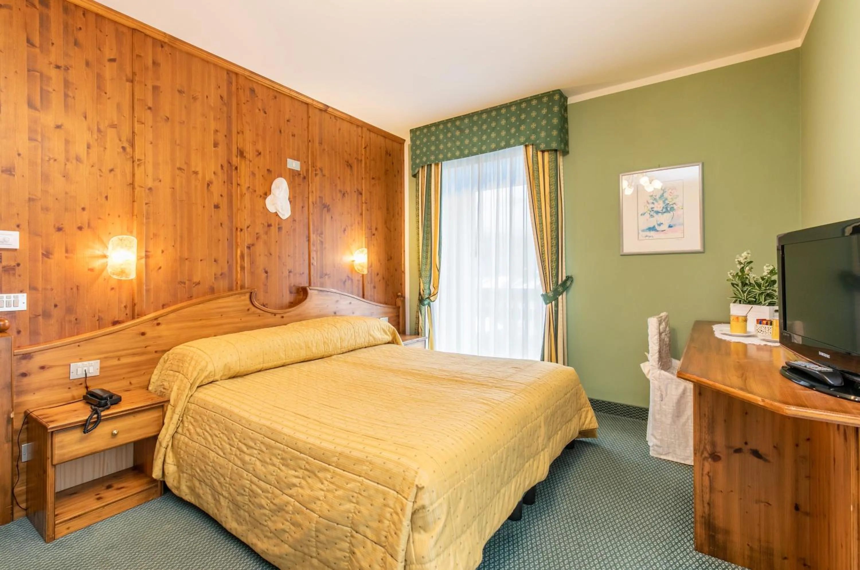 Bed in G. Hotel Des Alpes (Classic since 1912)