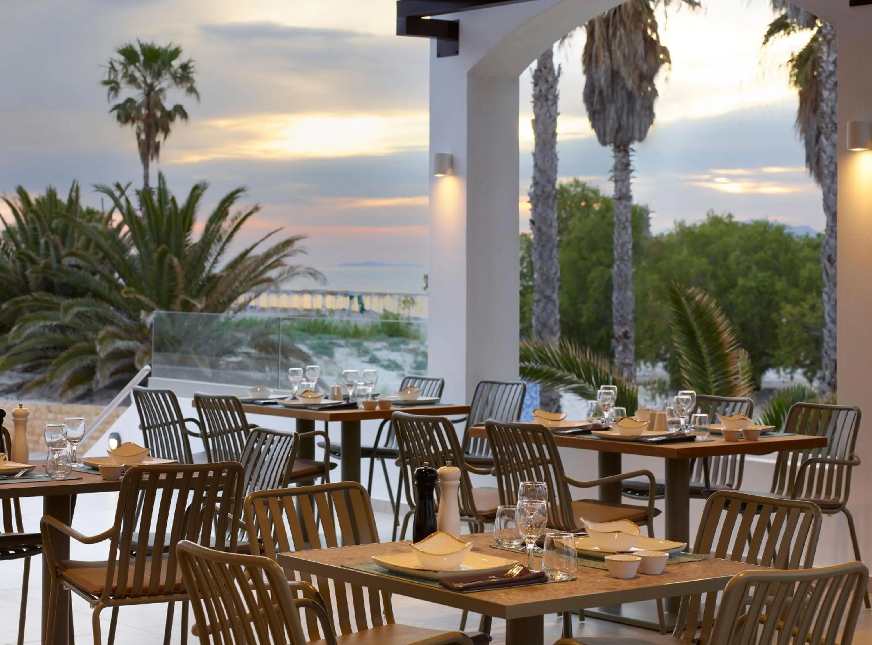 Restaurant/places to eat in Atlantica Marmari Beach